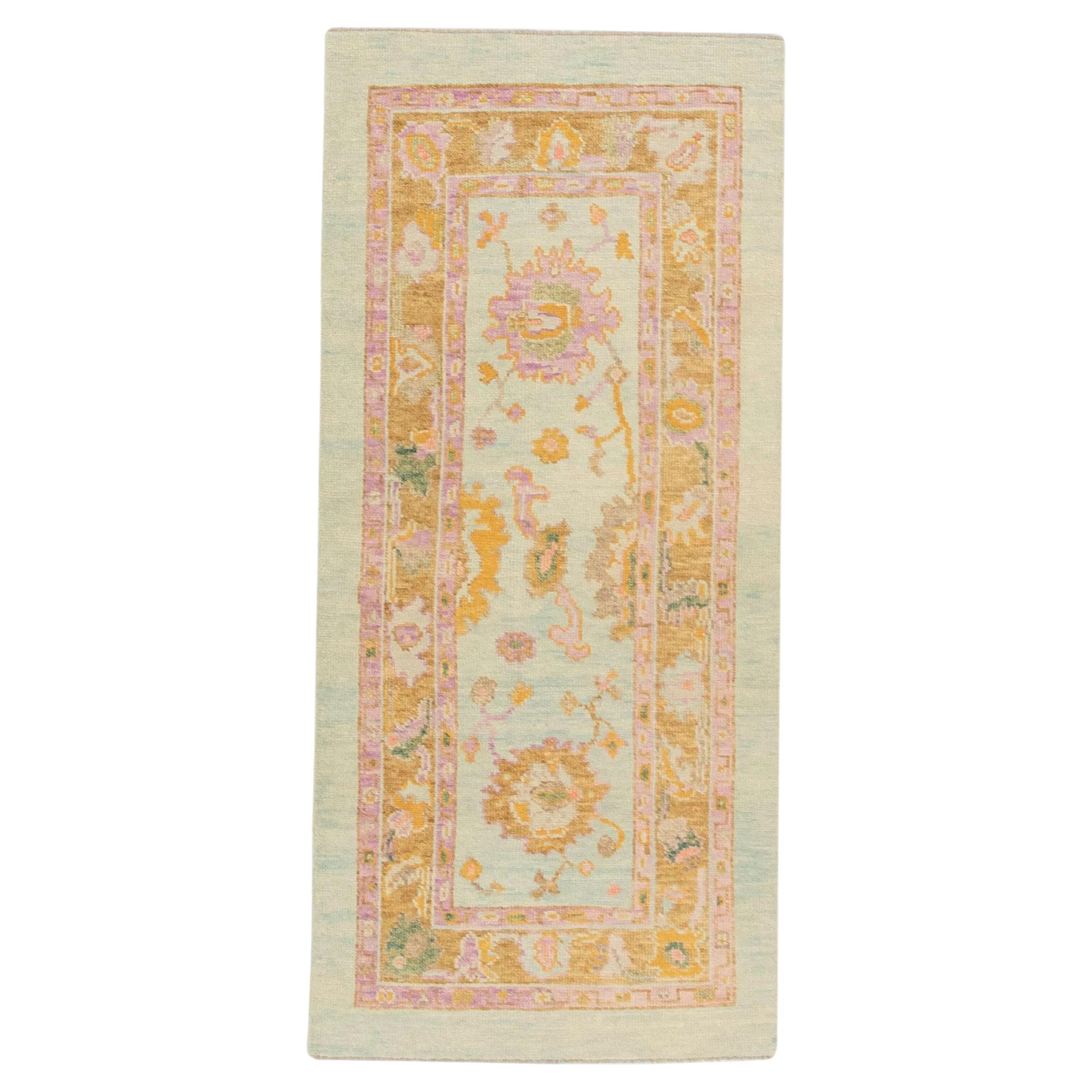 Türkischer Oushak Teppich Aqua und Goldgelb Handgewebter Wollteppich 3
11" x 10
3" im Angebot