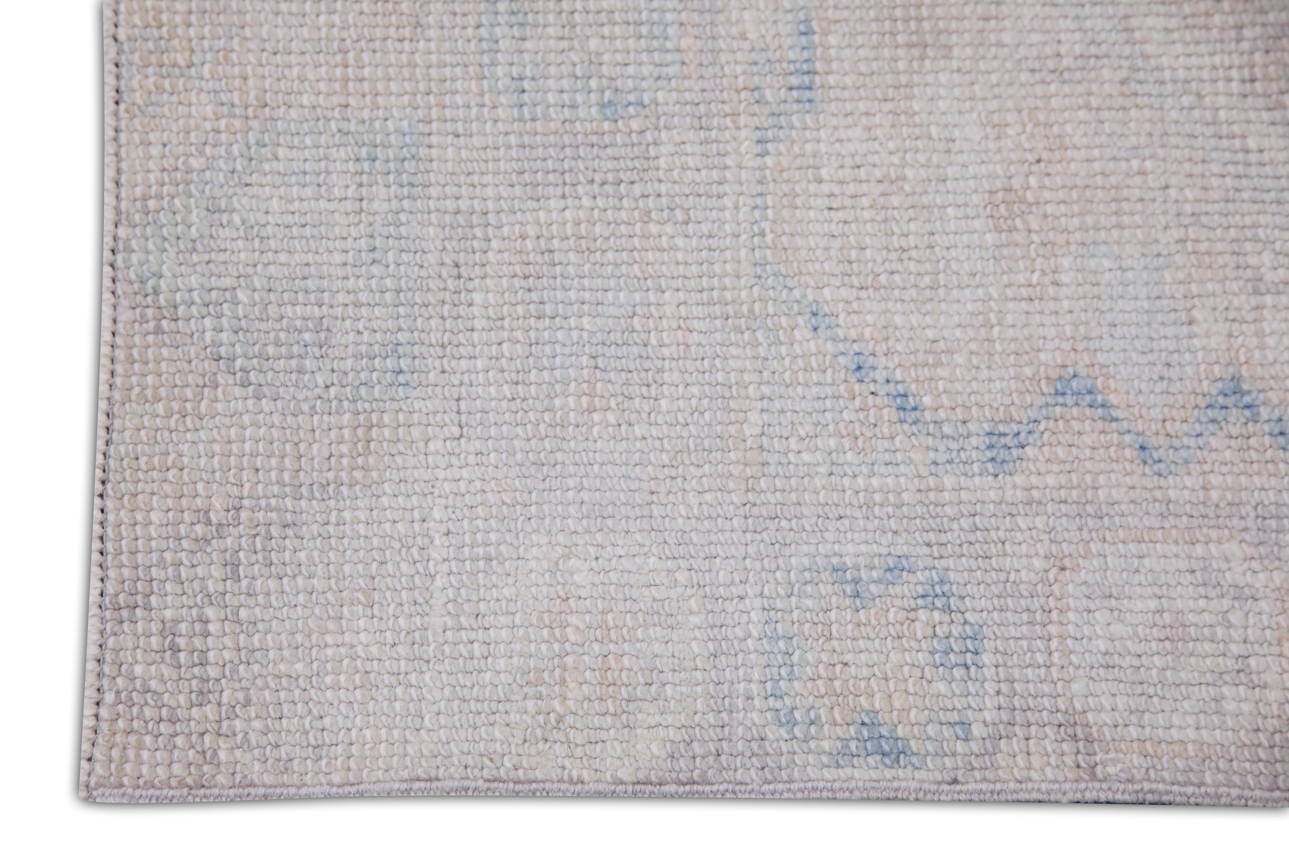 Türkischer Oushak Teppich Blau und Weiches Beige Handgewebter Wollteppich 2'10