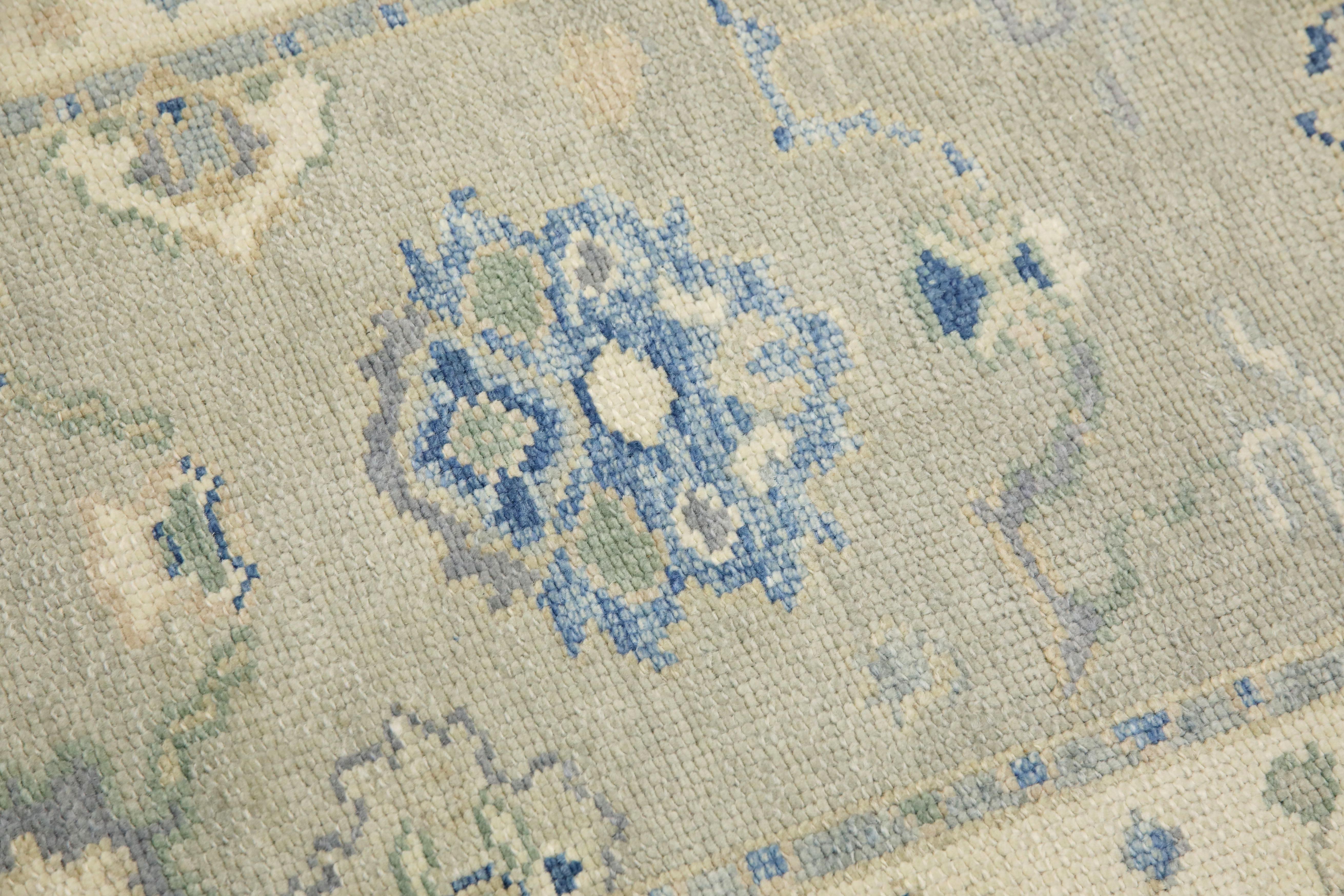 Alfombra turca Oushak Alfombra de lana tejida a mano con diseño floral azul y beige 2'9