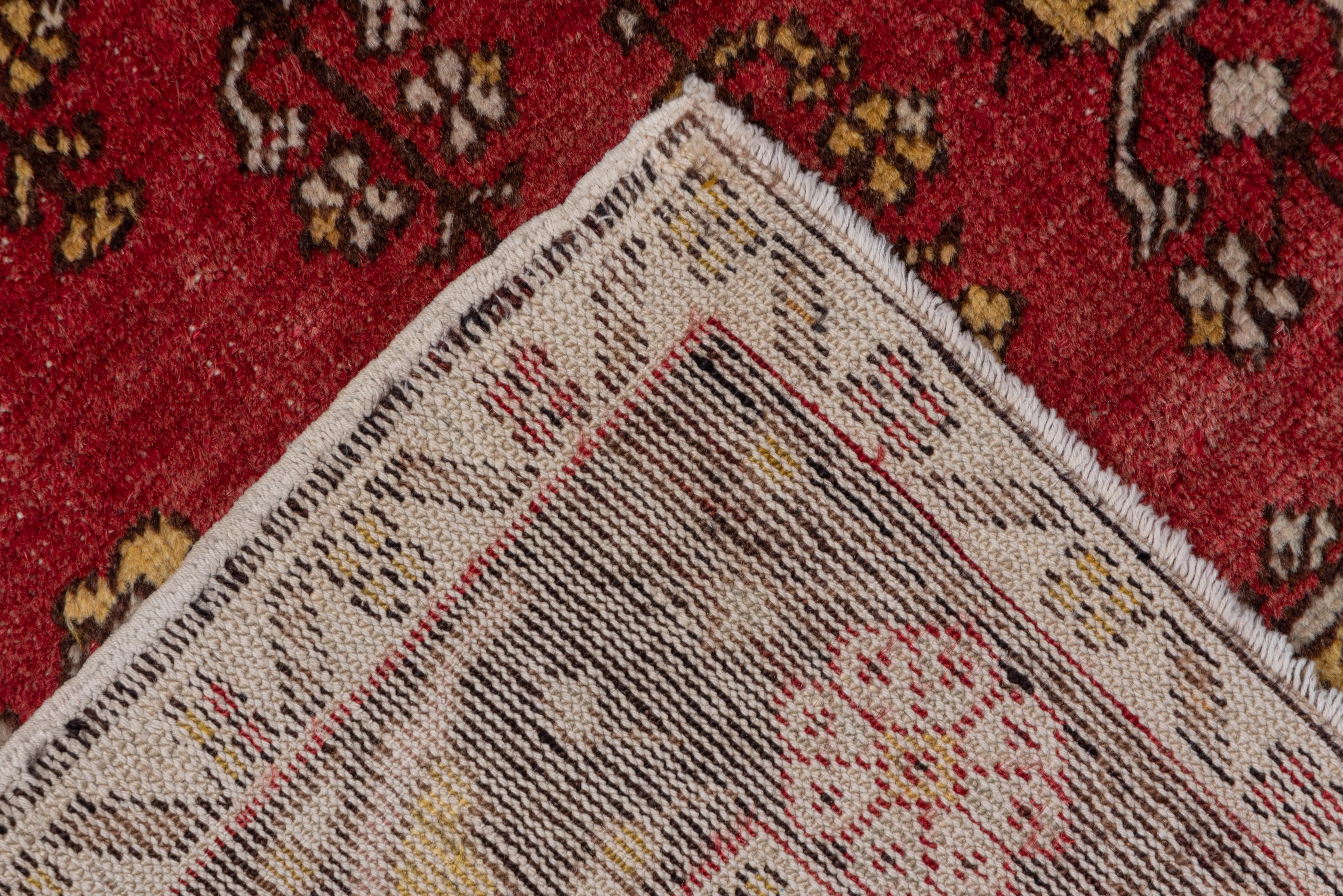 Early 20th Century Turkish Oushak Rug, circa 1920s For Sale