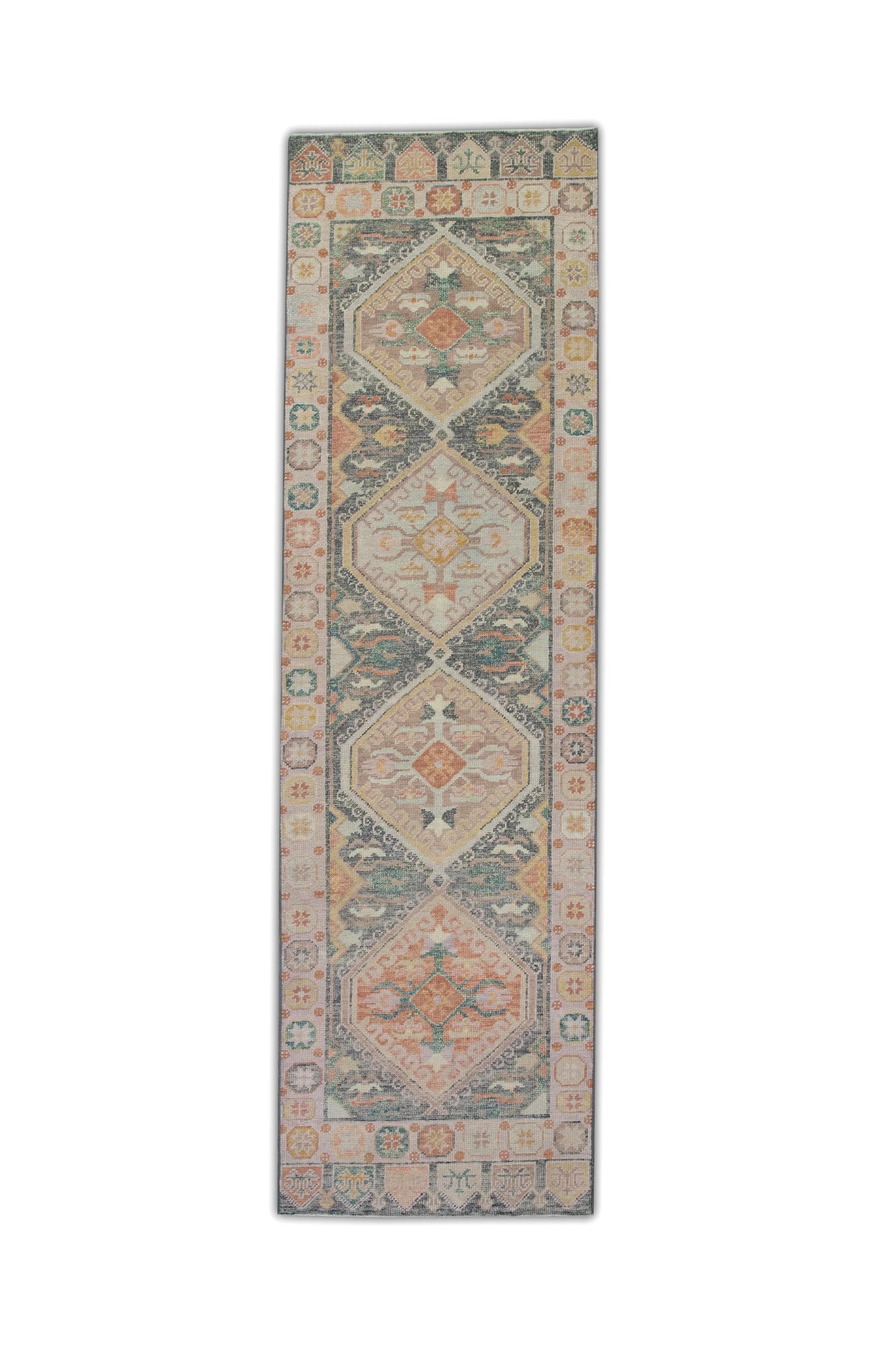 Türkischer Oushak-Teppich, farbenfroher, geometrischer, handgewebter Wollteppich 2'11