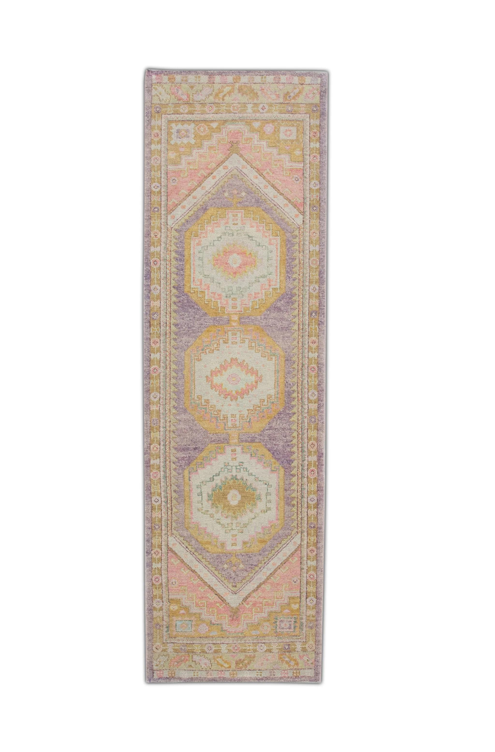 Tappeto Oushak turco multicolore in lana intrecciata a mano con disegno a medaglione 3' x 10'3