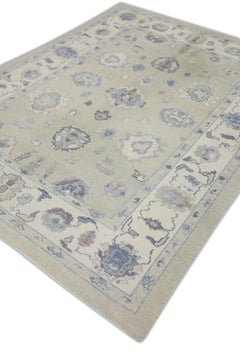 Alfombra Oushak Turca de Lana Tejida a Mano Verde Pálido con Motivo Floral Azul 6'1" x 8'2