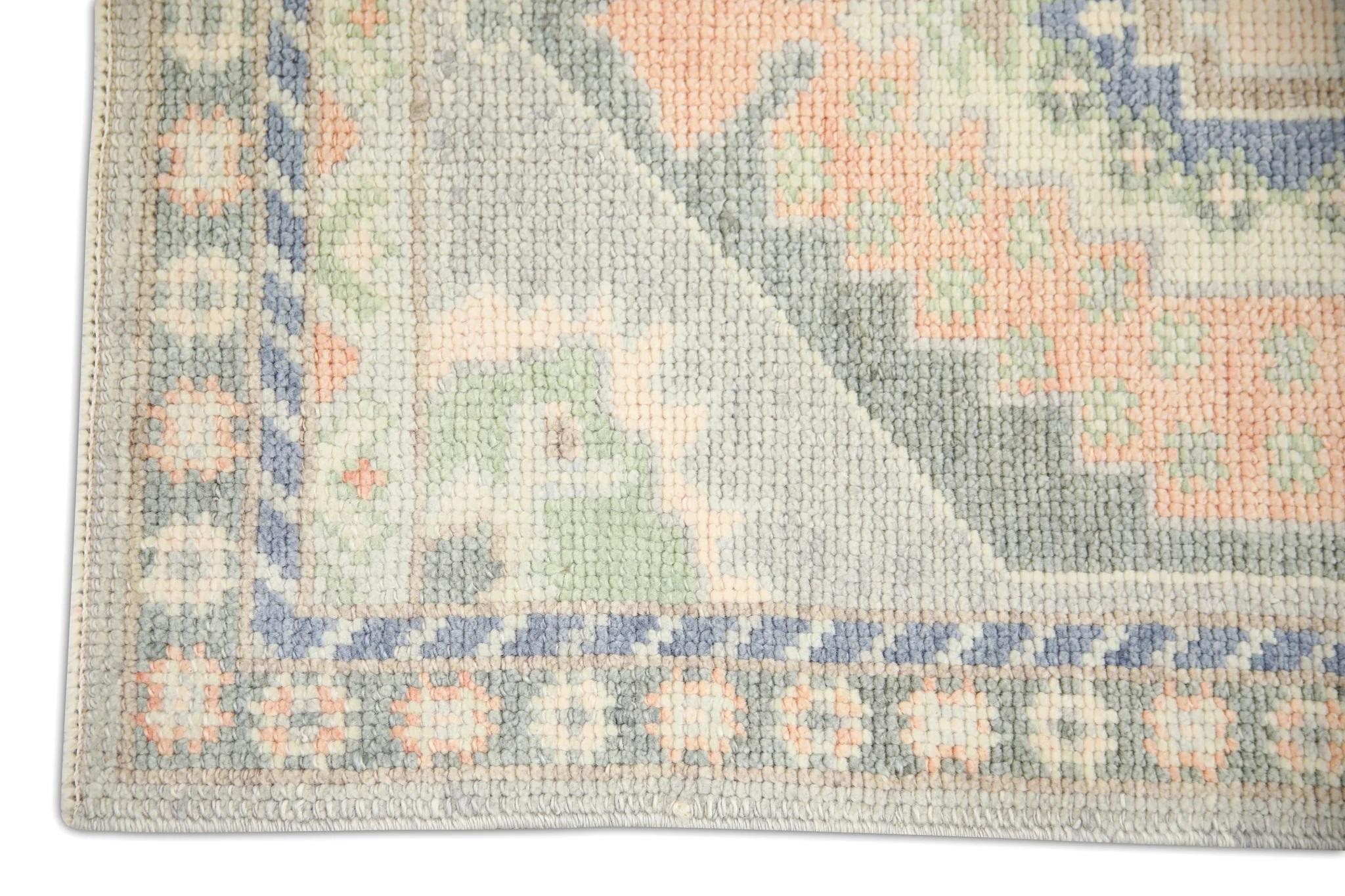 Alfombra Oushak Turca de Lana Tejida a Mano con Diseño Geométrico de Medallones Verde y Rosa 2'2x3' Moderno