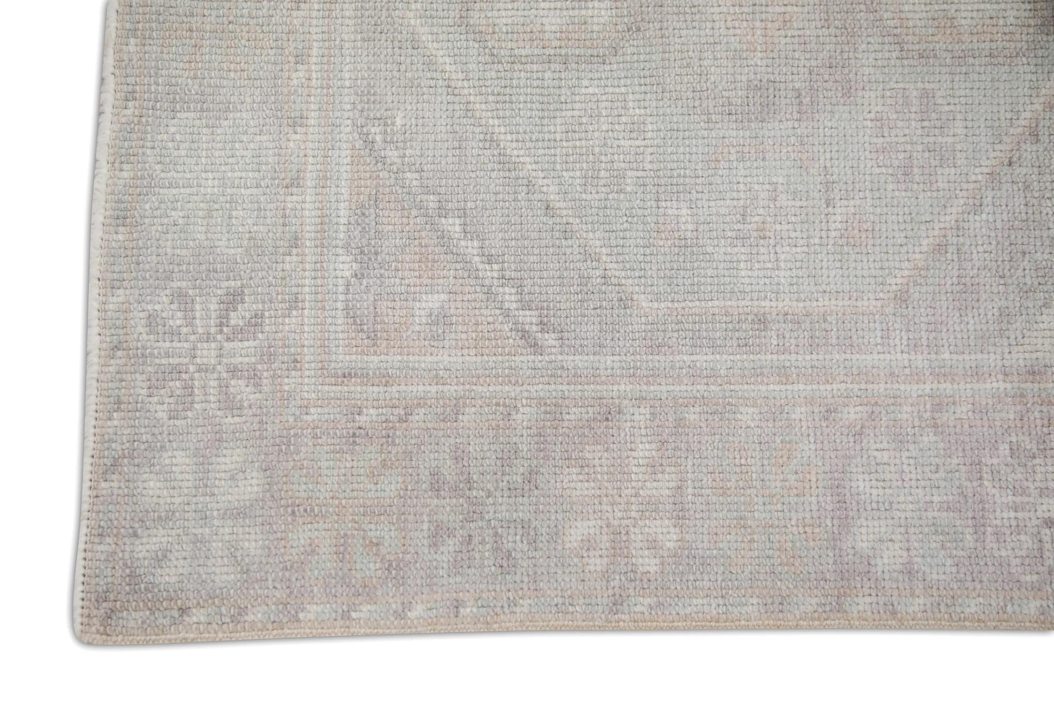 Türkischer Oushak-Teppich aus Wolle mit rosa Blumenmuster, handgewebt, 2'10