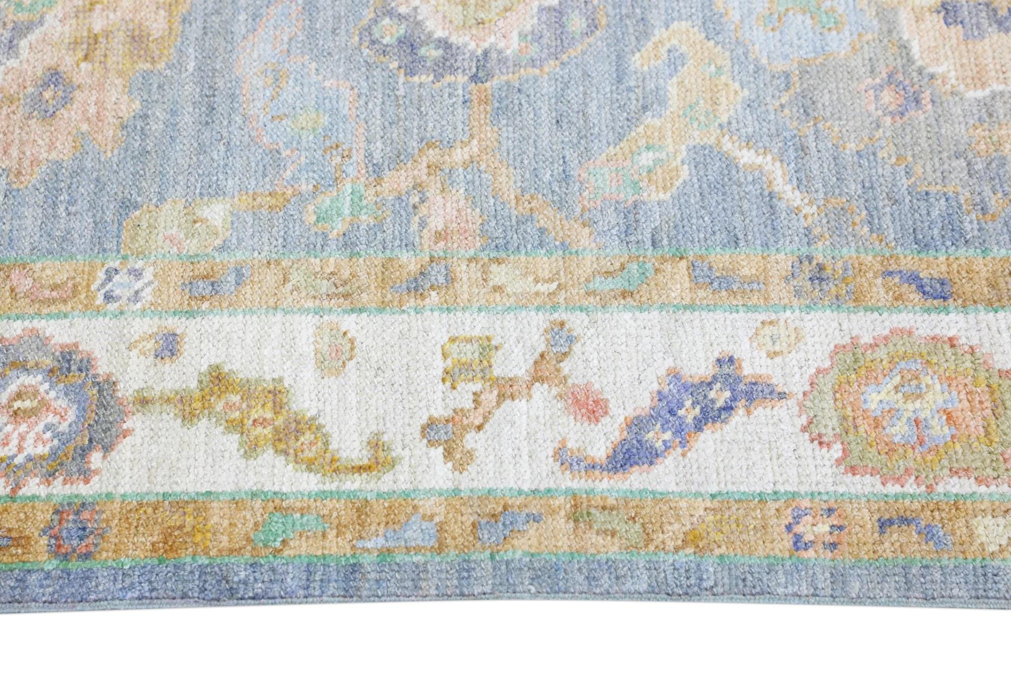 Türkischer Oushak-Teppich aus handgewebter Wolle mit blauer, fieldgelber Bordüre, 2'11 X 5' im Zustand „Neu“ im Angebot in Houston, TX