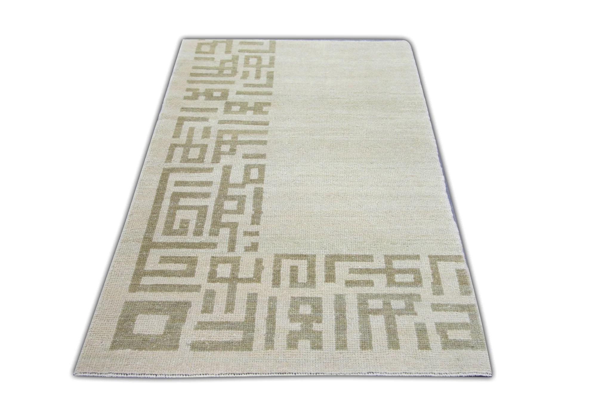Alfombra Oushak Turca de Lana Tejida a Mano Tribal Geométrica Crema y Topo 3'1