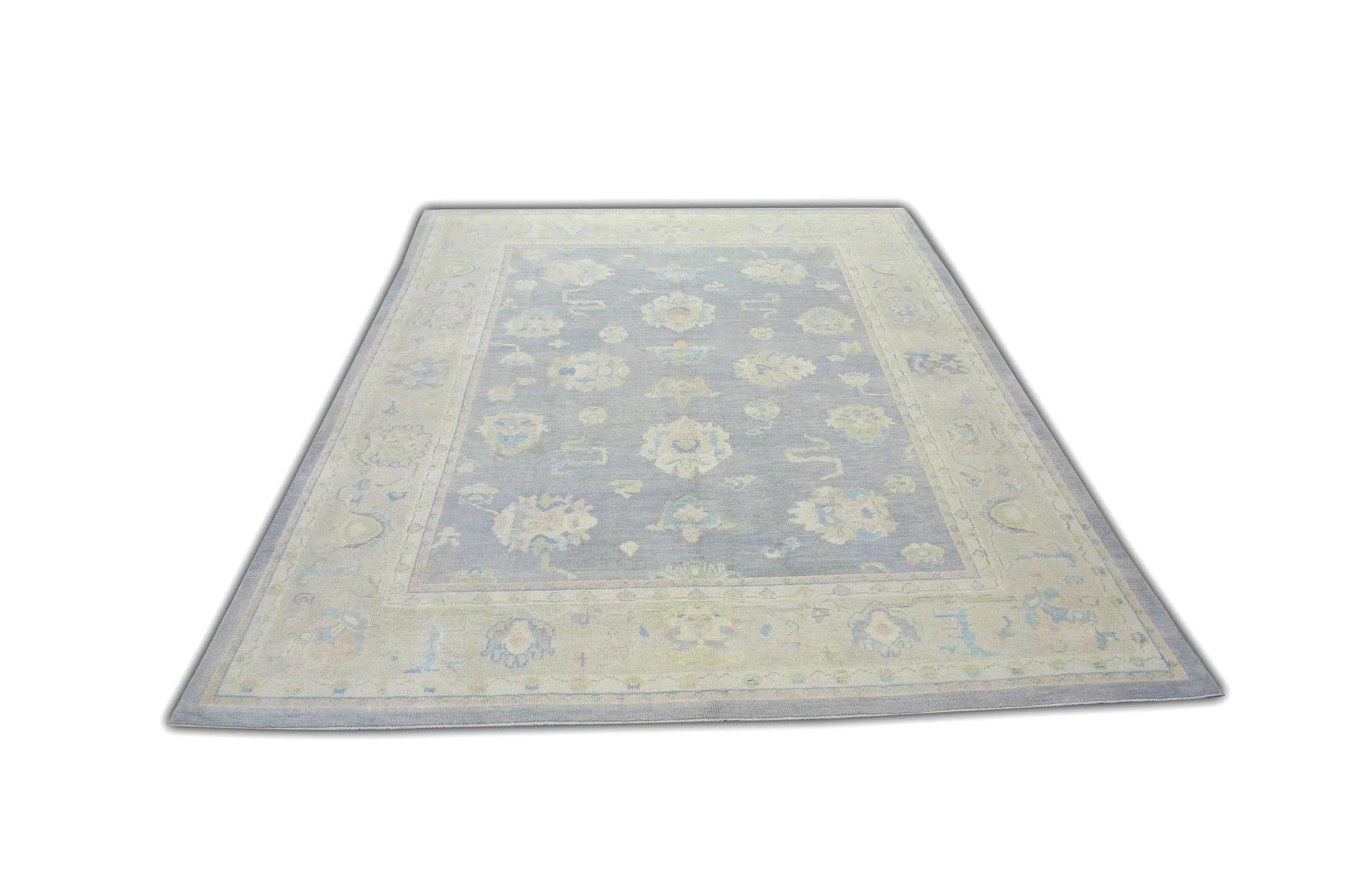 Türkischer Oushak-Teppich aus handgewebter Wolle in Blau und Creme mit Blumenmuster 8' x 10'4
