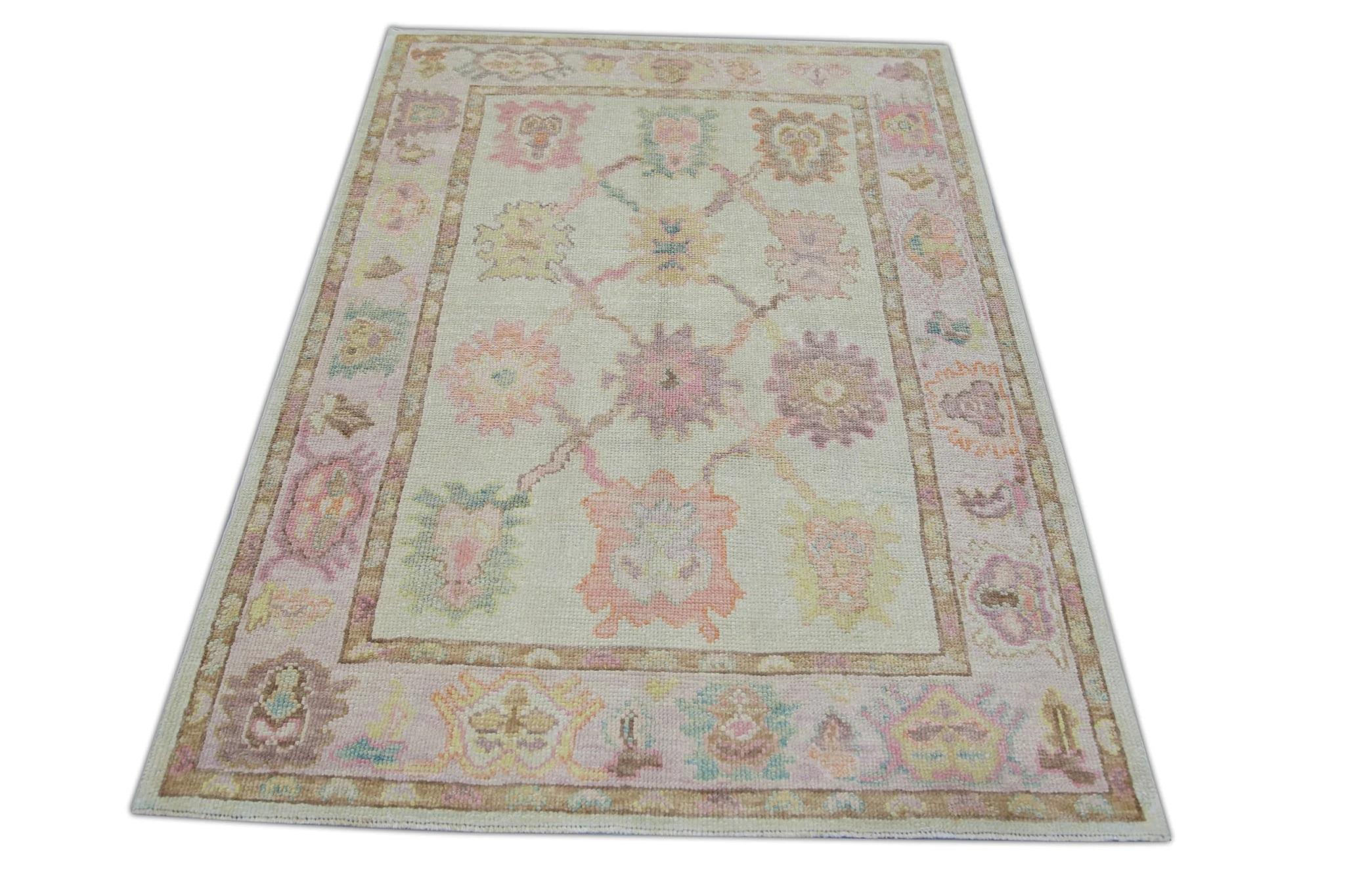 Handgewebter türkischer Oushak-Teppich aus Wolle mit Blumenmuster von Celadon, 4' x 5'10