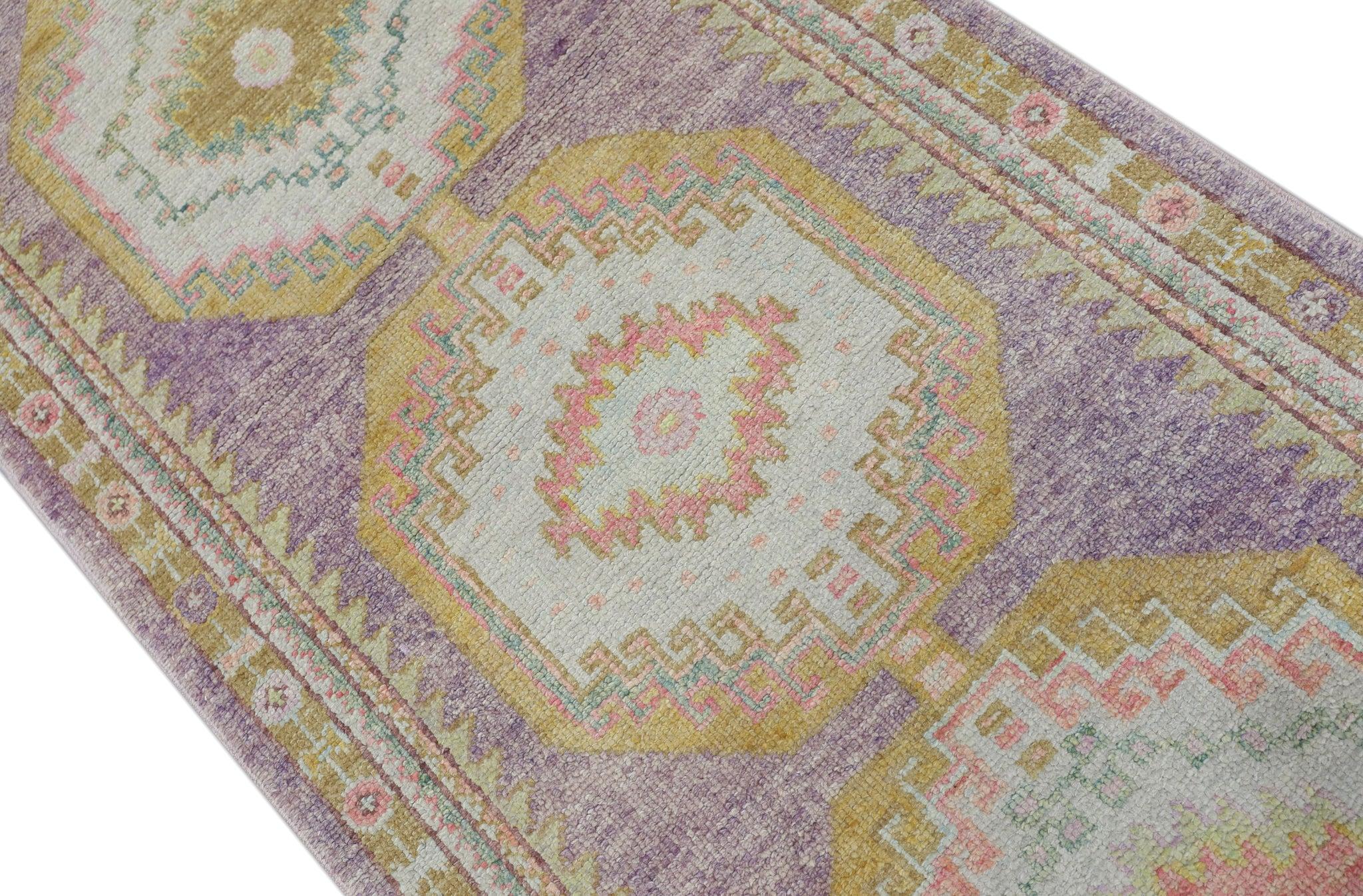 Tappeto Oushak turco multicolore in lana intrecciata a mano con disegno a medaglione 3' x 10'3