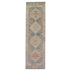 Bunt geometrischer handgewebter türkischer Oushak-Teppich aus Wolle mit Medaillon 2'11" x 9'8"