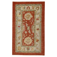 Türkischer Oushak-Teppich aus handgewebter Wolle in Tiefrot, Creme und Grün 3'1x4'10 mit Blumenmuster
