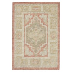 Türkischer Oushak-Teppich aus handgewebter Wolle mit Medaillon-/Kreuzmuster 2'11" x 4'3"
