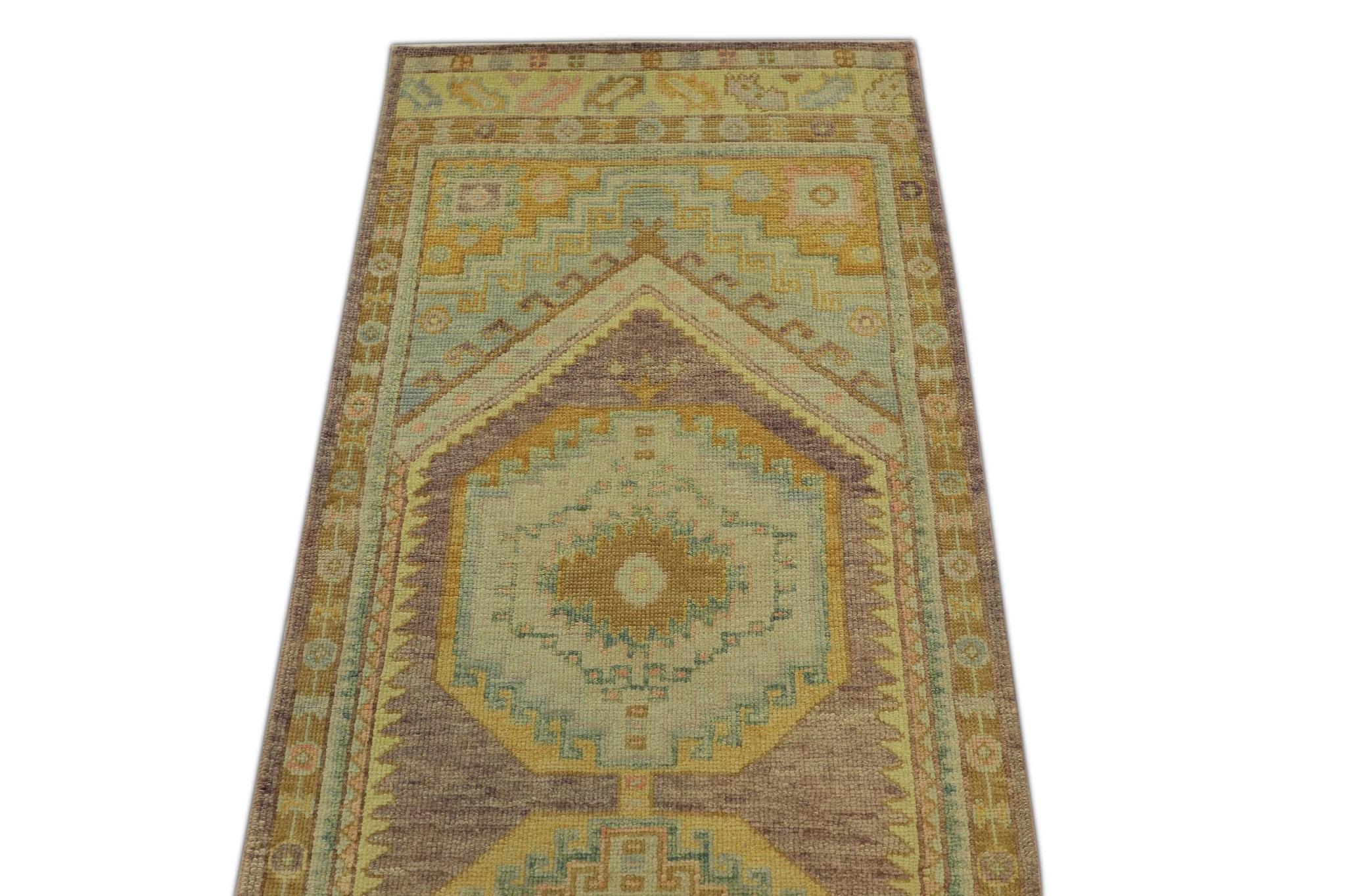 Moderno Tappeto turco Oushak Oro e tenui colori pastello Tessuto a mano in lana 3'2