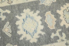 Türkischer Oushak-Teppich in Grau mit Blumenmuster aus handgewebter Wolle 2'3" x 3'