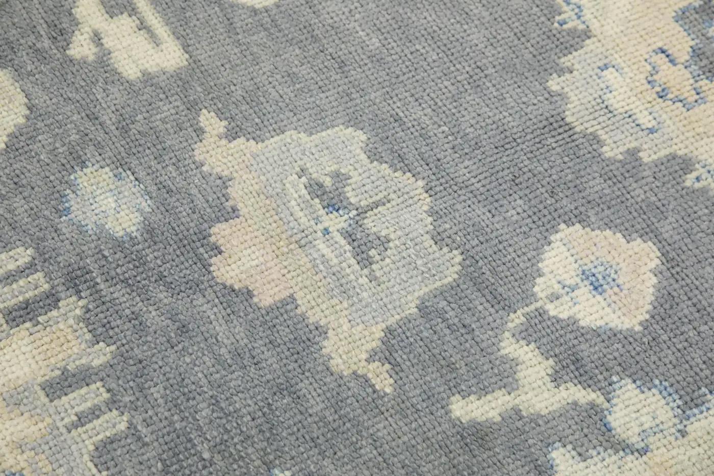 Alfombra turca Oushak Alfombra de lana tejida a mano con diseño floral gris 3'10