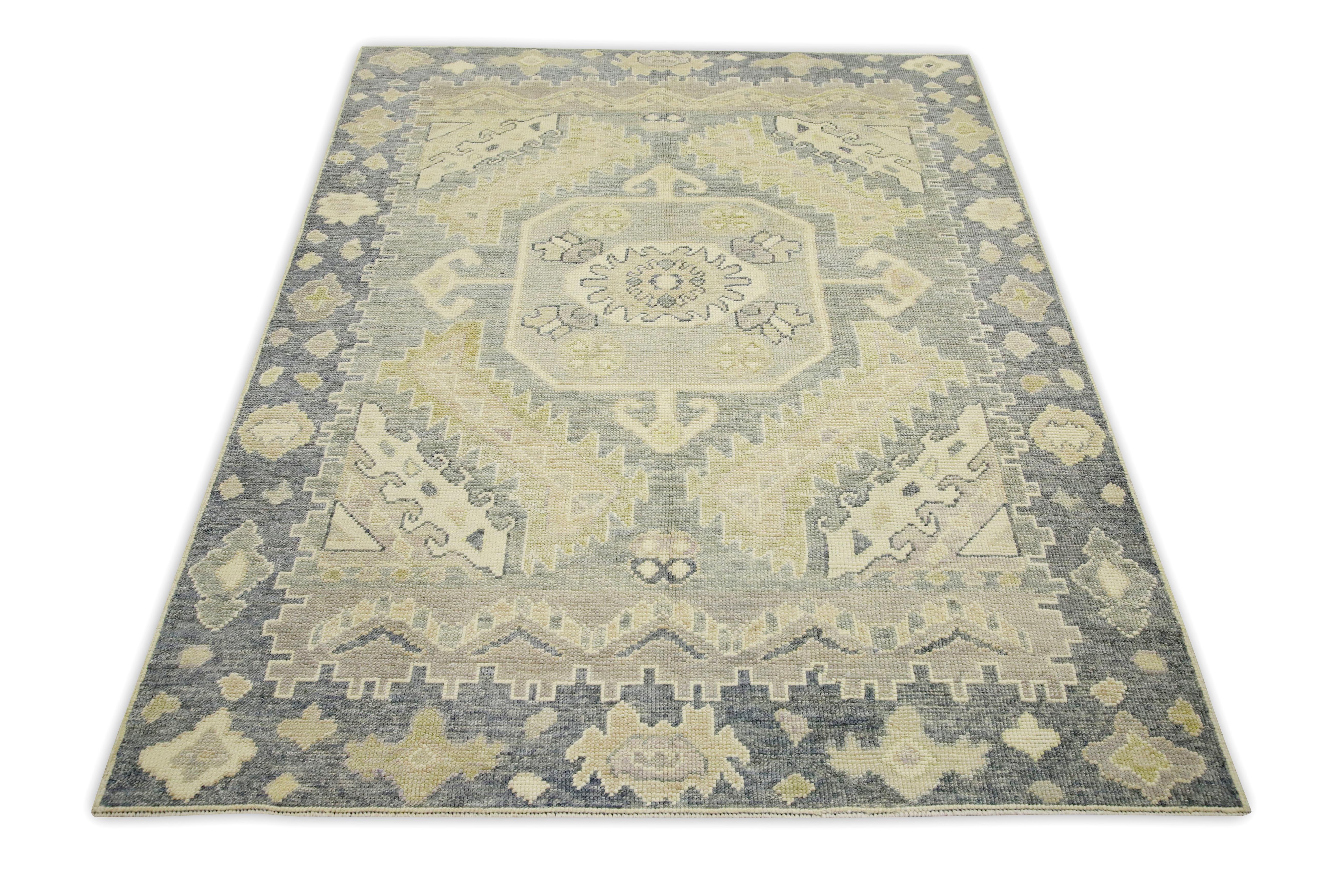 Tapis turc Oushak Gris Vert Ivoire Tapis de laine tissé à la main 4'9