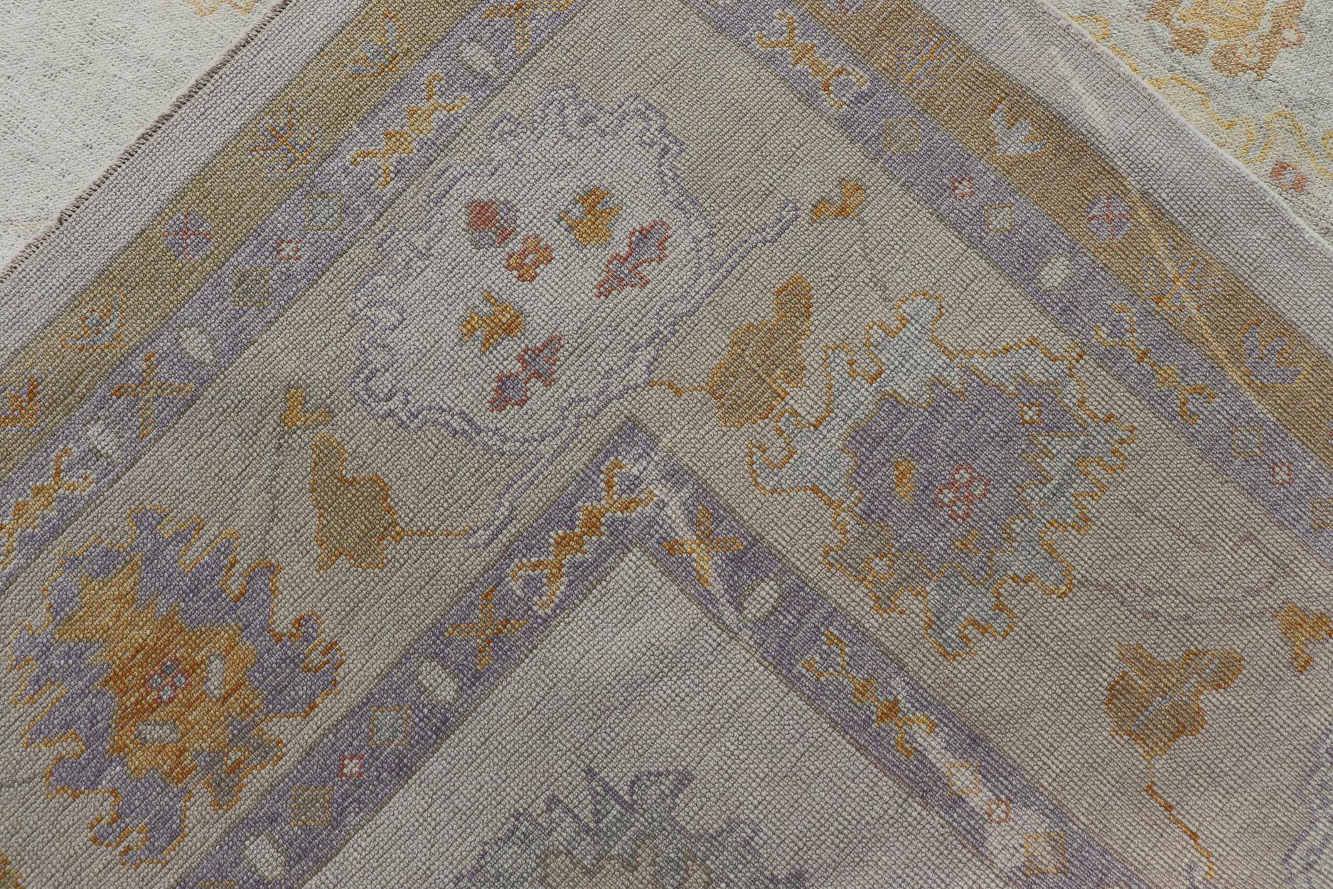 Turkish Oushak Rug in Gray with Faded Gold, Taupe, and Dusty Blue  10'6 x 14'0 en venta 5