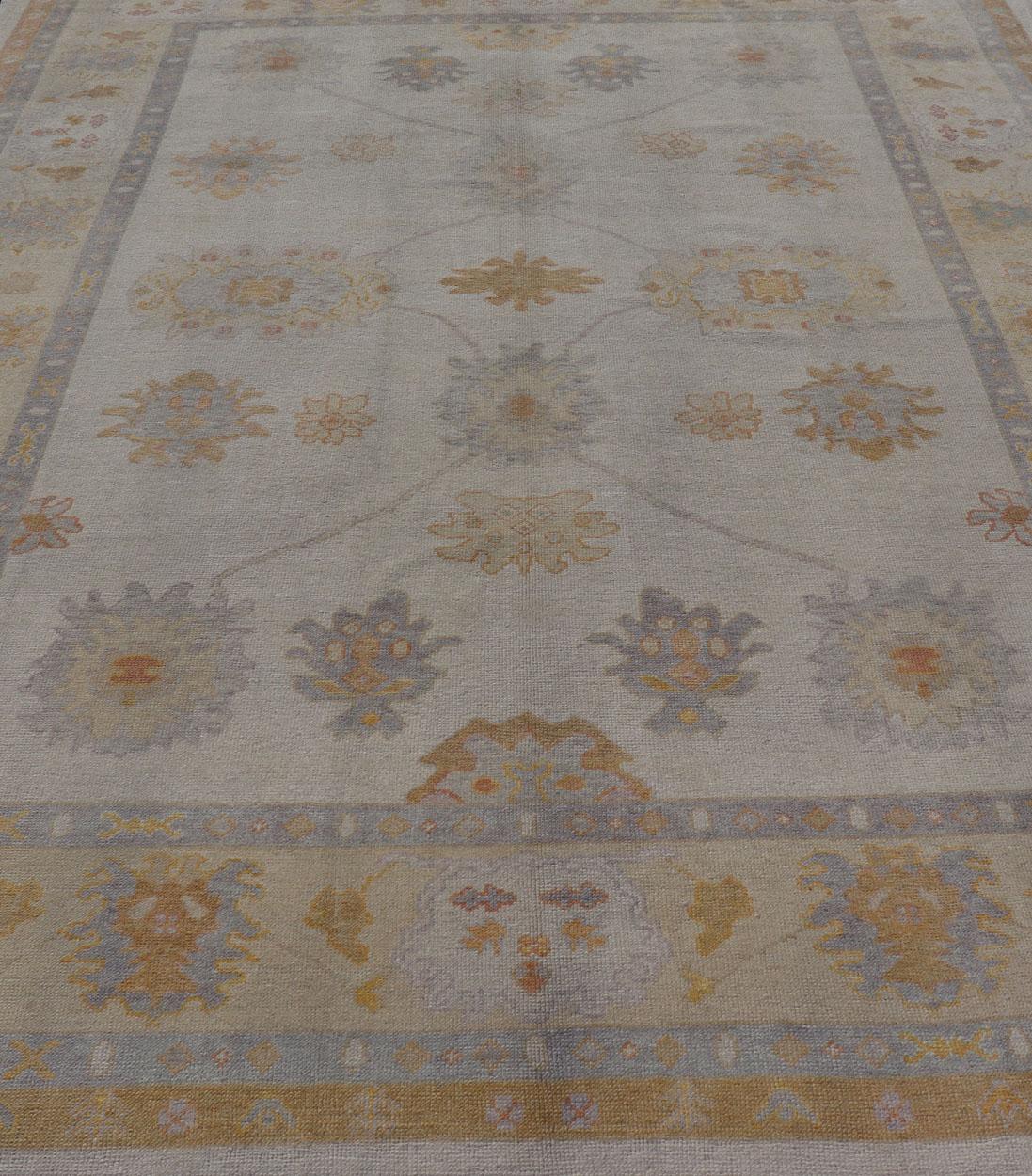 Turkish Oushak Rug in Gray with Faded Gold, Taupe, and Dusty Blue  10'6 x 14'0 en venta 8