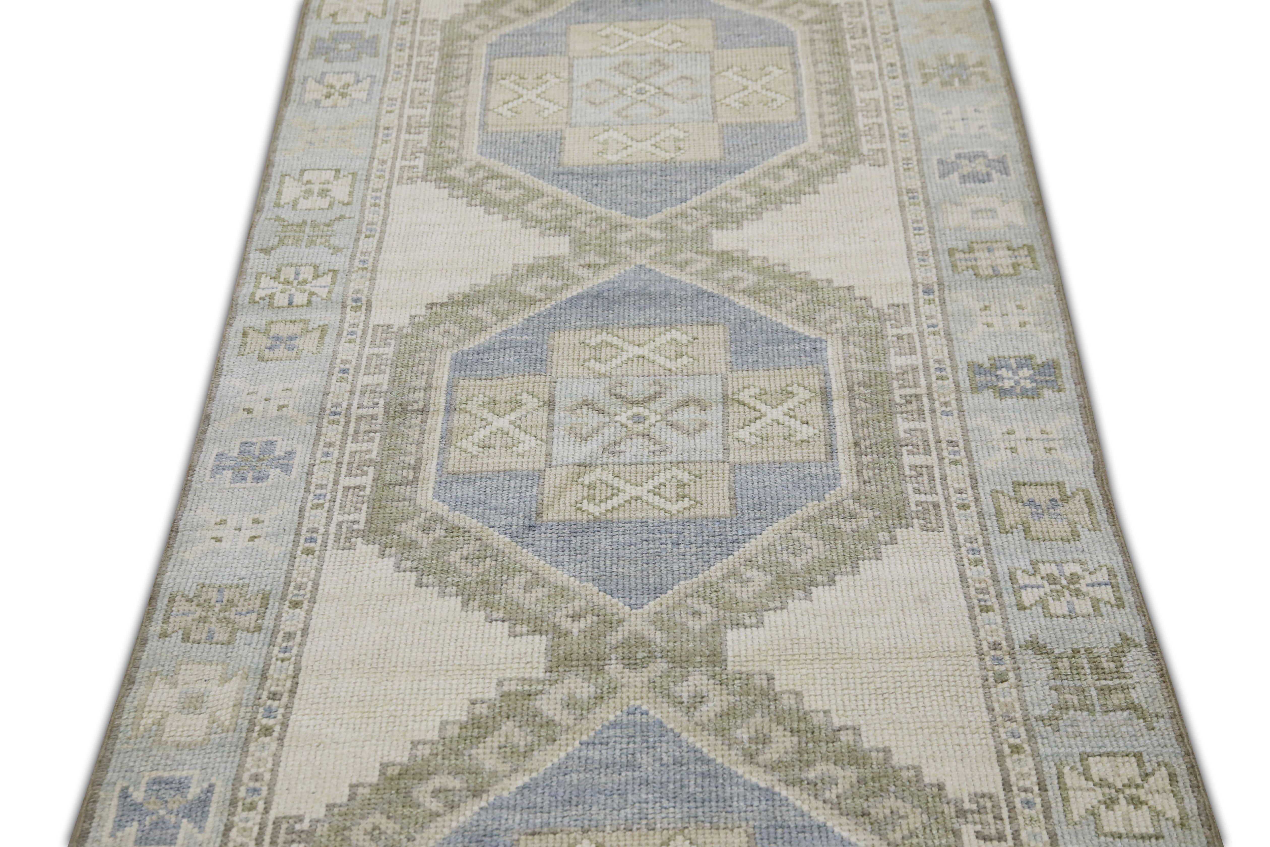 Türkischer Oushak Teppich Elfenbein Blau Olive Handgewebter Wollteppich 2'11