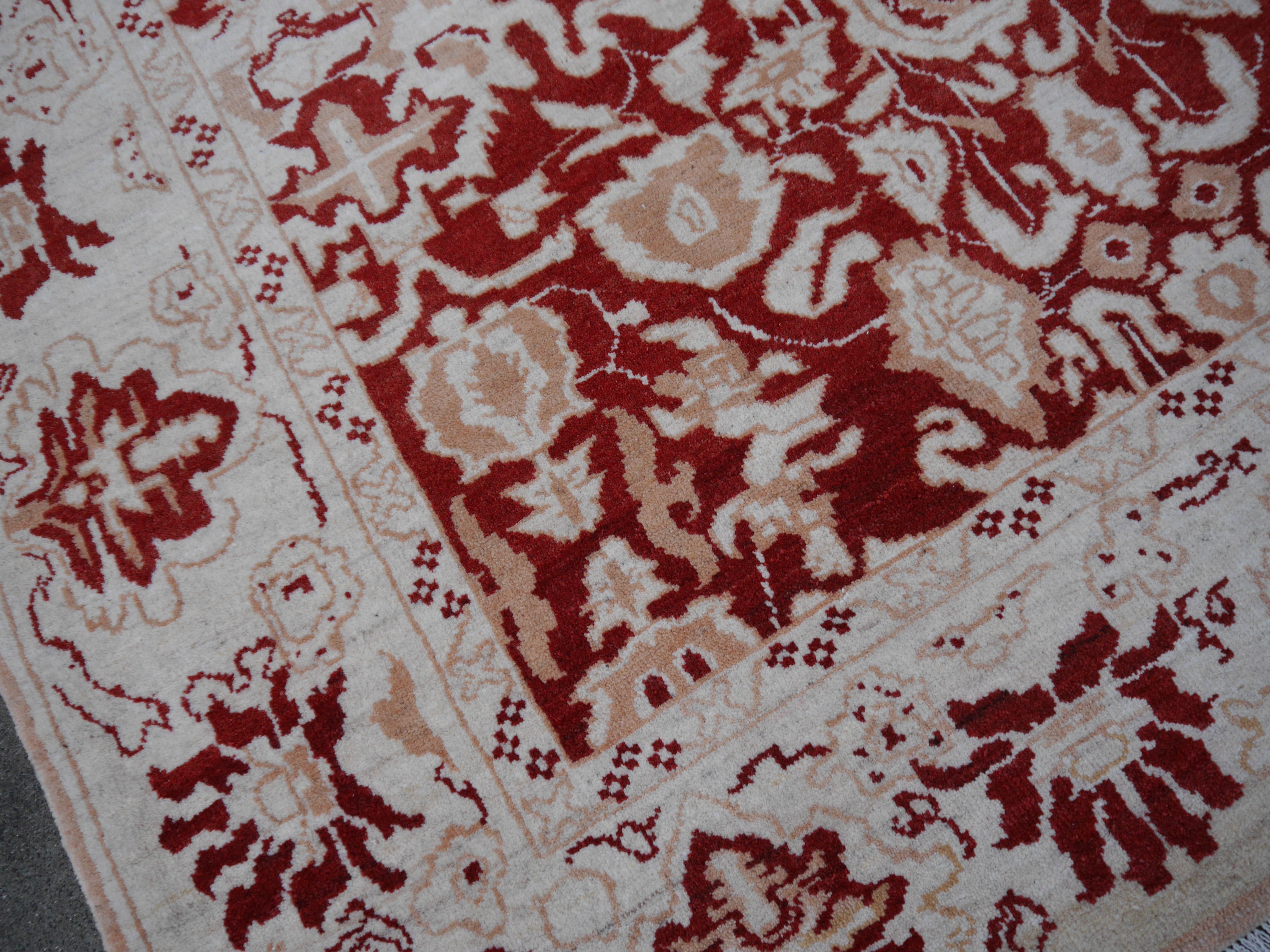Arts and Crafts Tapis turc Oushak contemporain neuf en vente