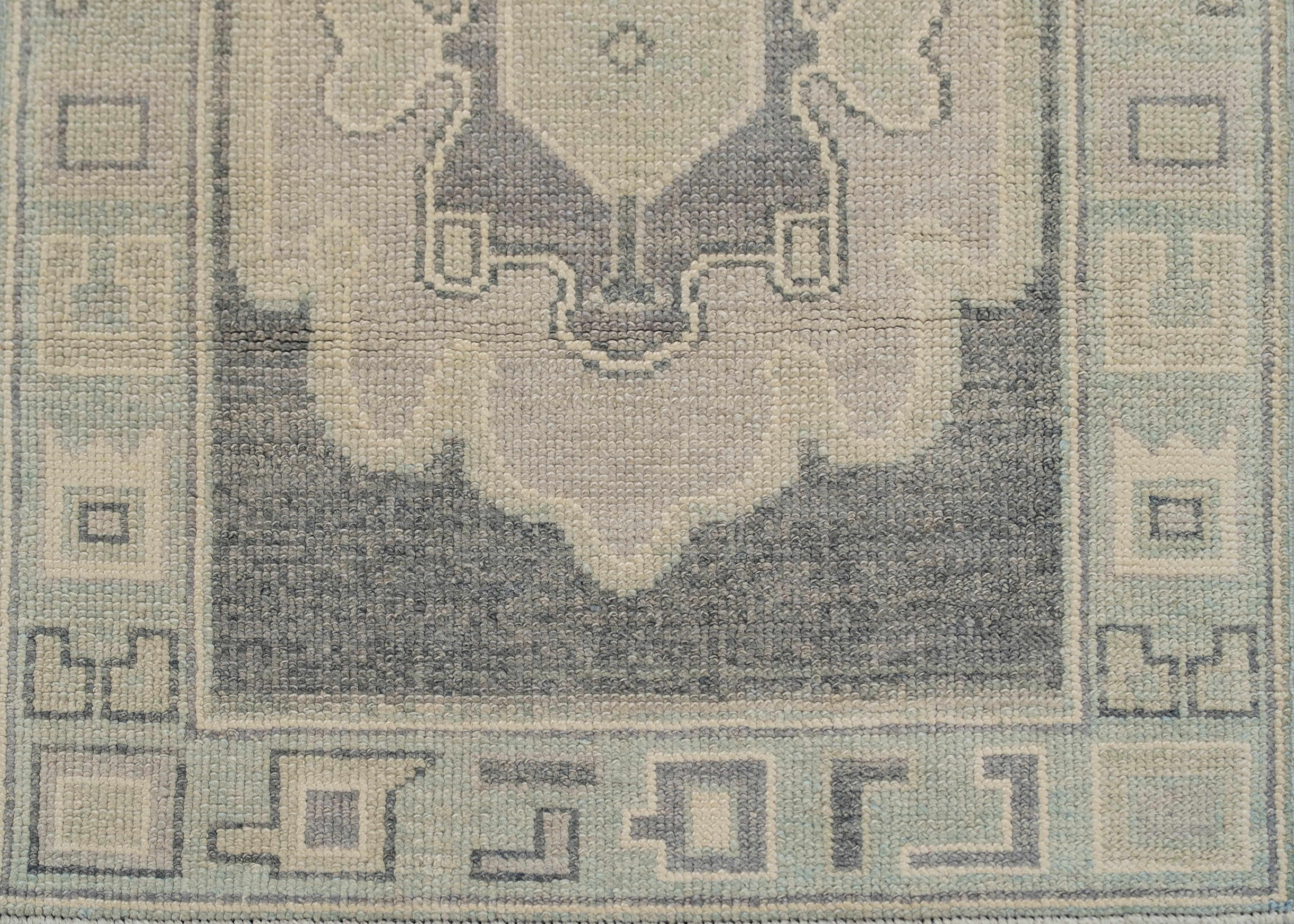 Noué à la main Tapis turc Oushak oriental fait à la main 2'8