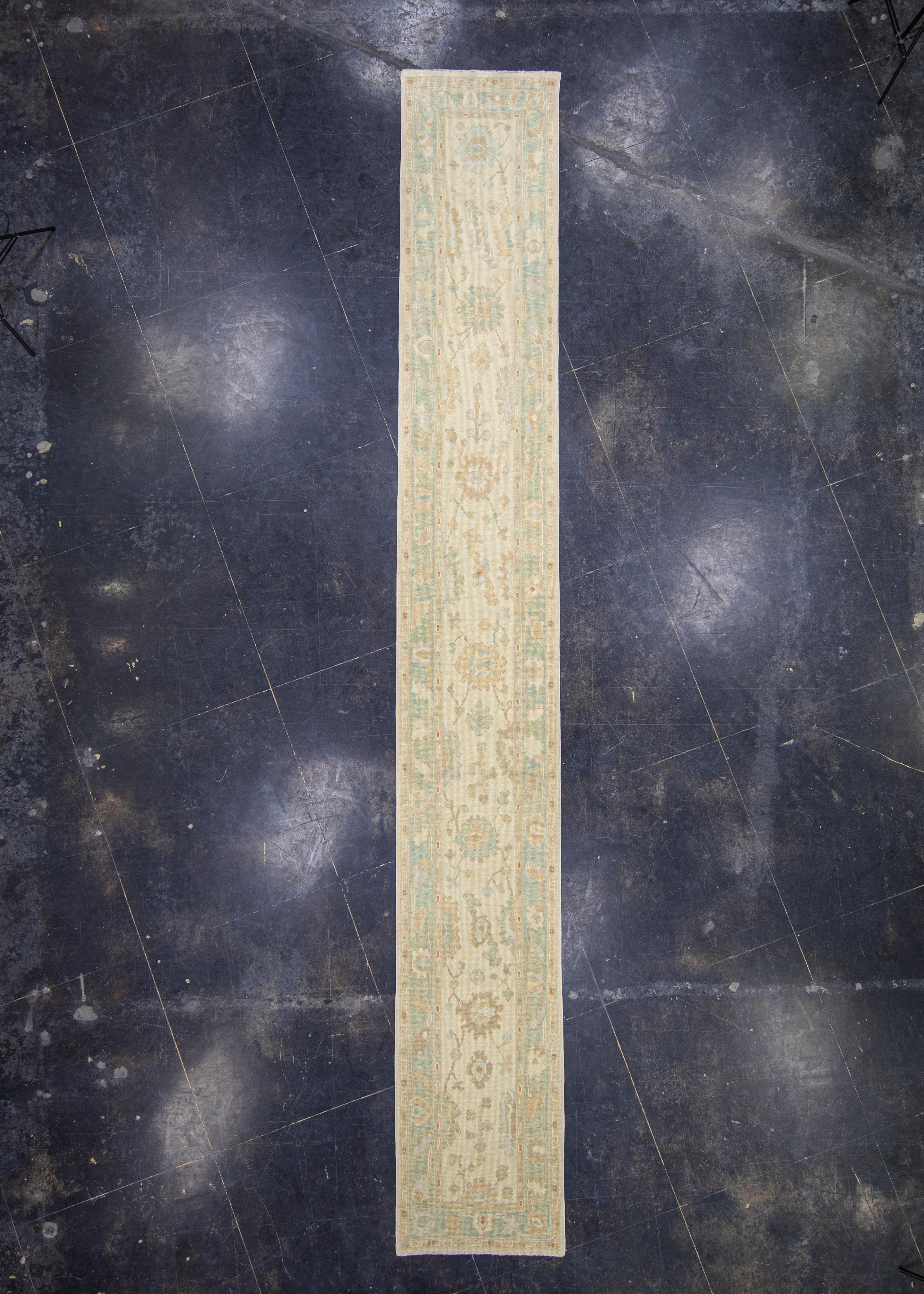 Tappeto Oushak turco Runner 2'5