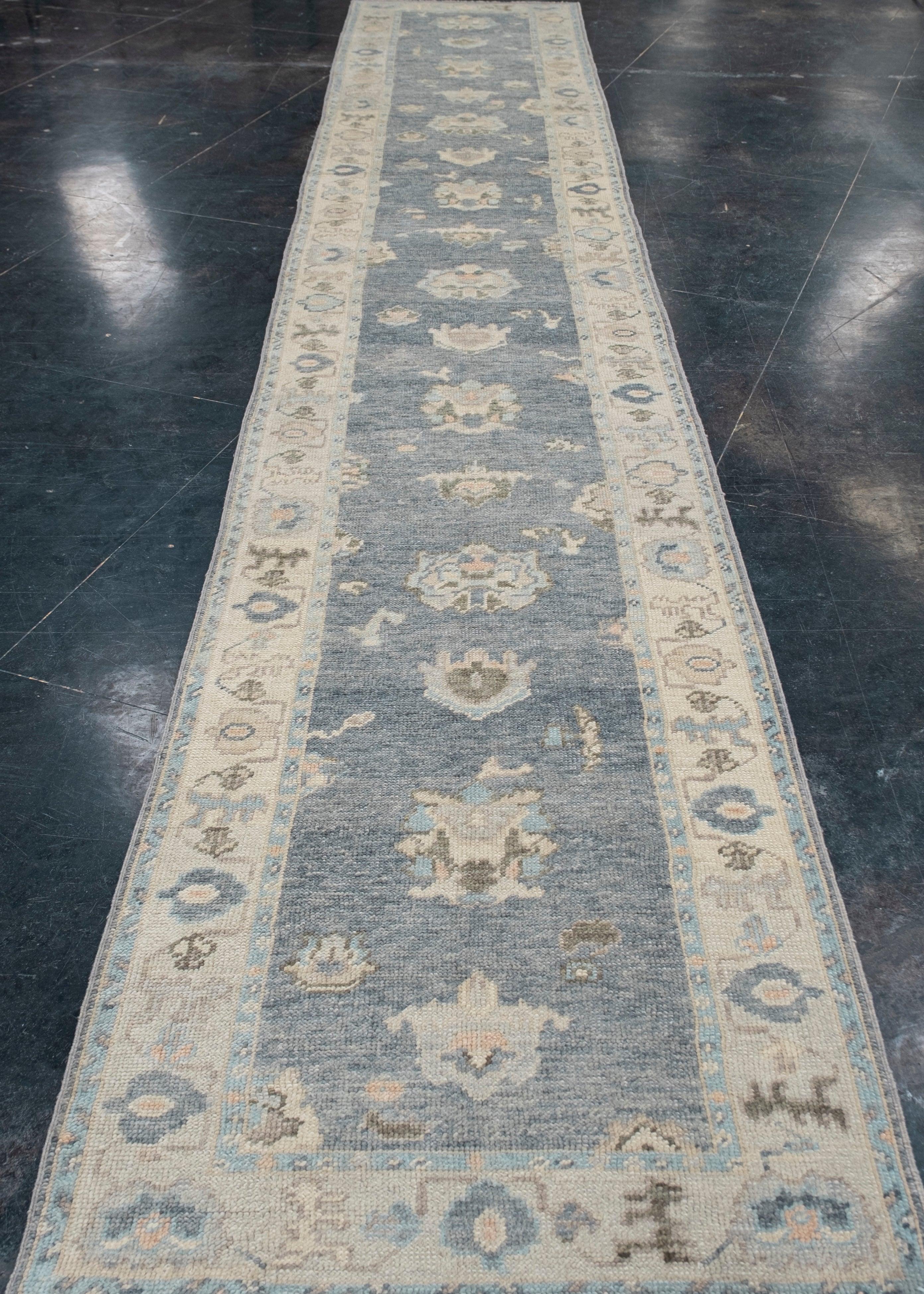 Türkischer Oushak-Teppich-Läufer 3' x 17'7