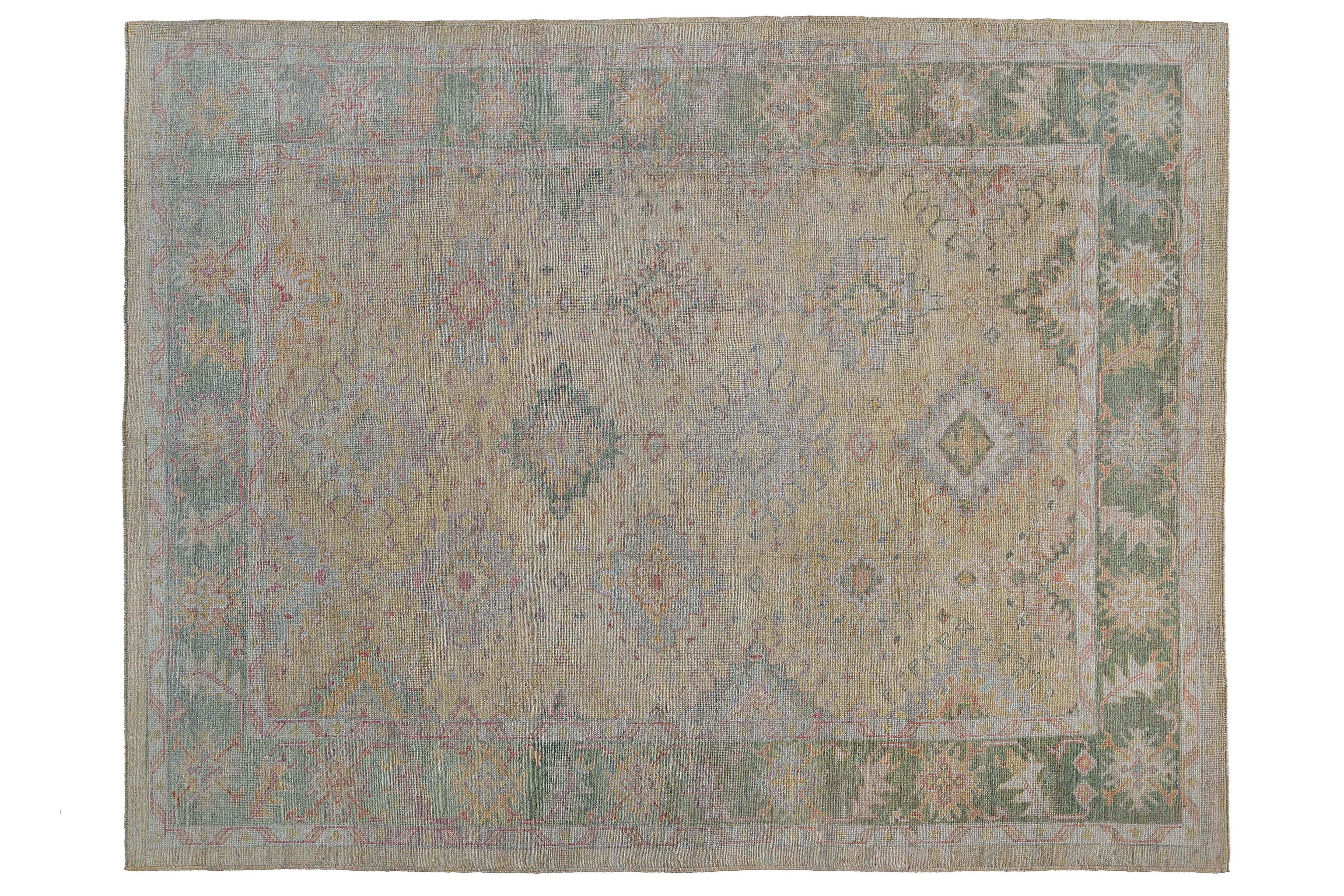 Turkish Oushak Rug with Light Tones For Sale 5