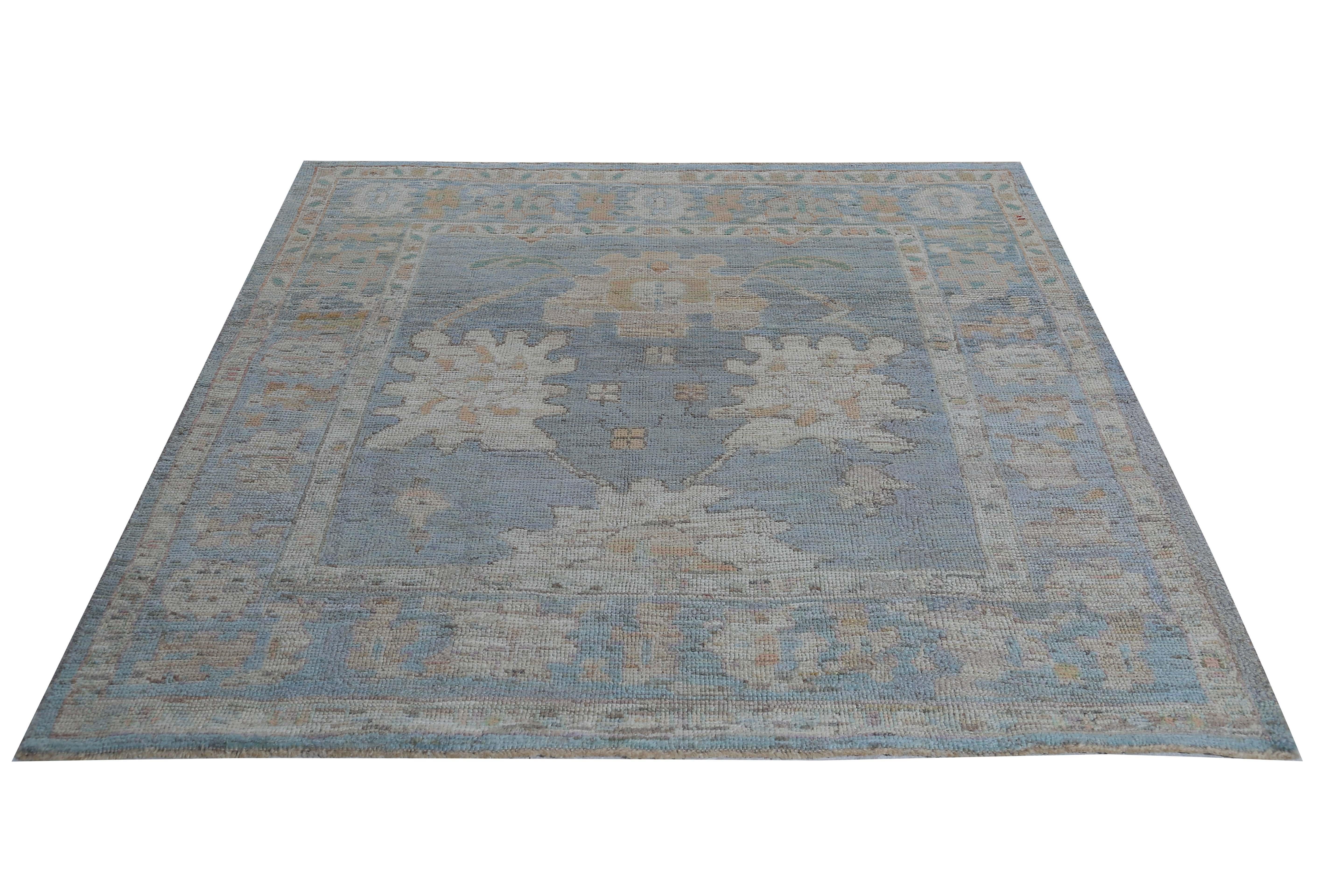 Turkish Oushak Rug with Rich Background For Sale 2