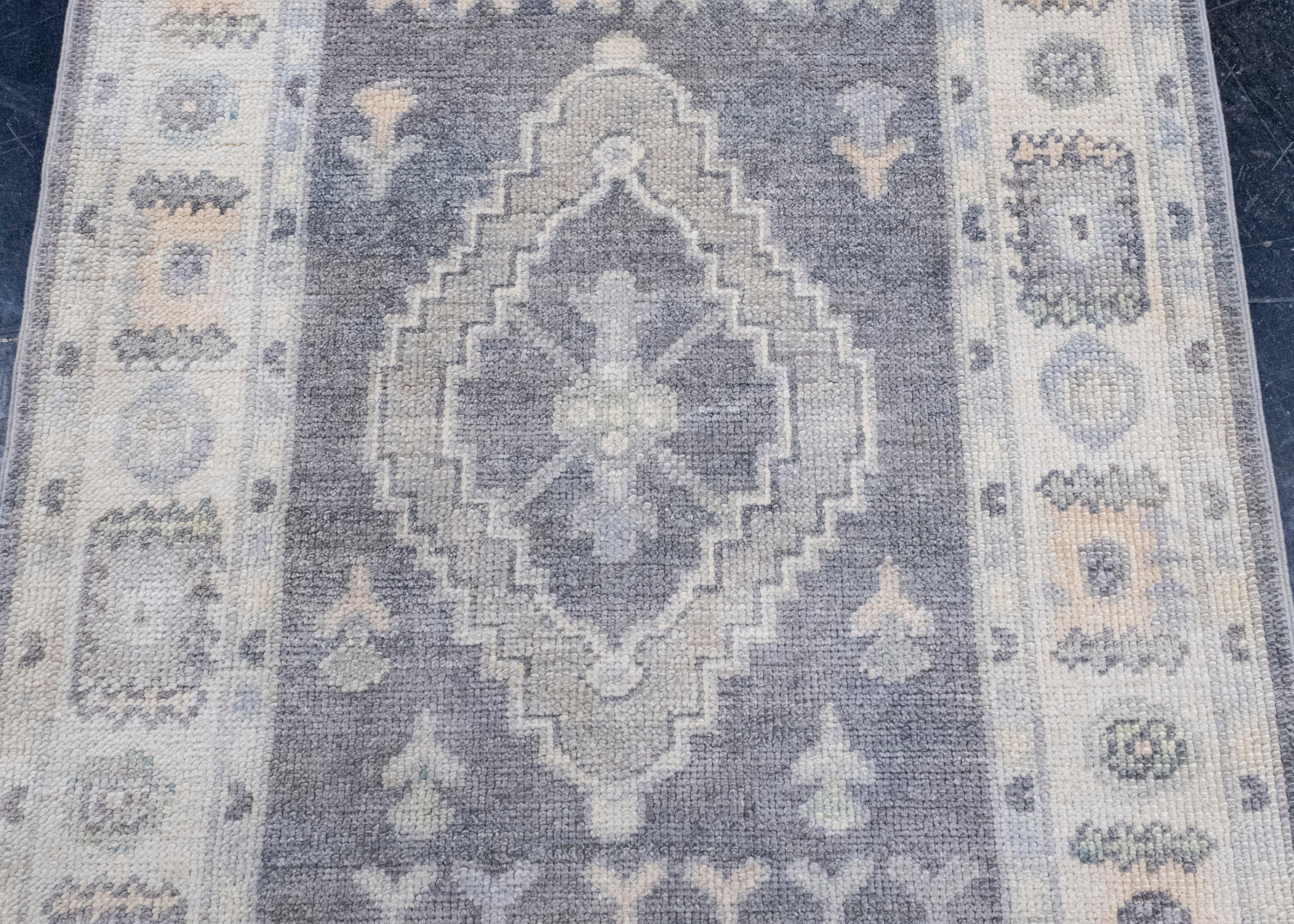XXI secolo e contemporaneo Tappeto Oushak Runner turco 3' x 8'3