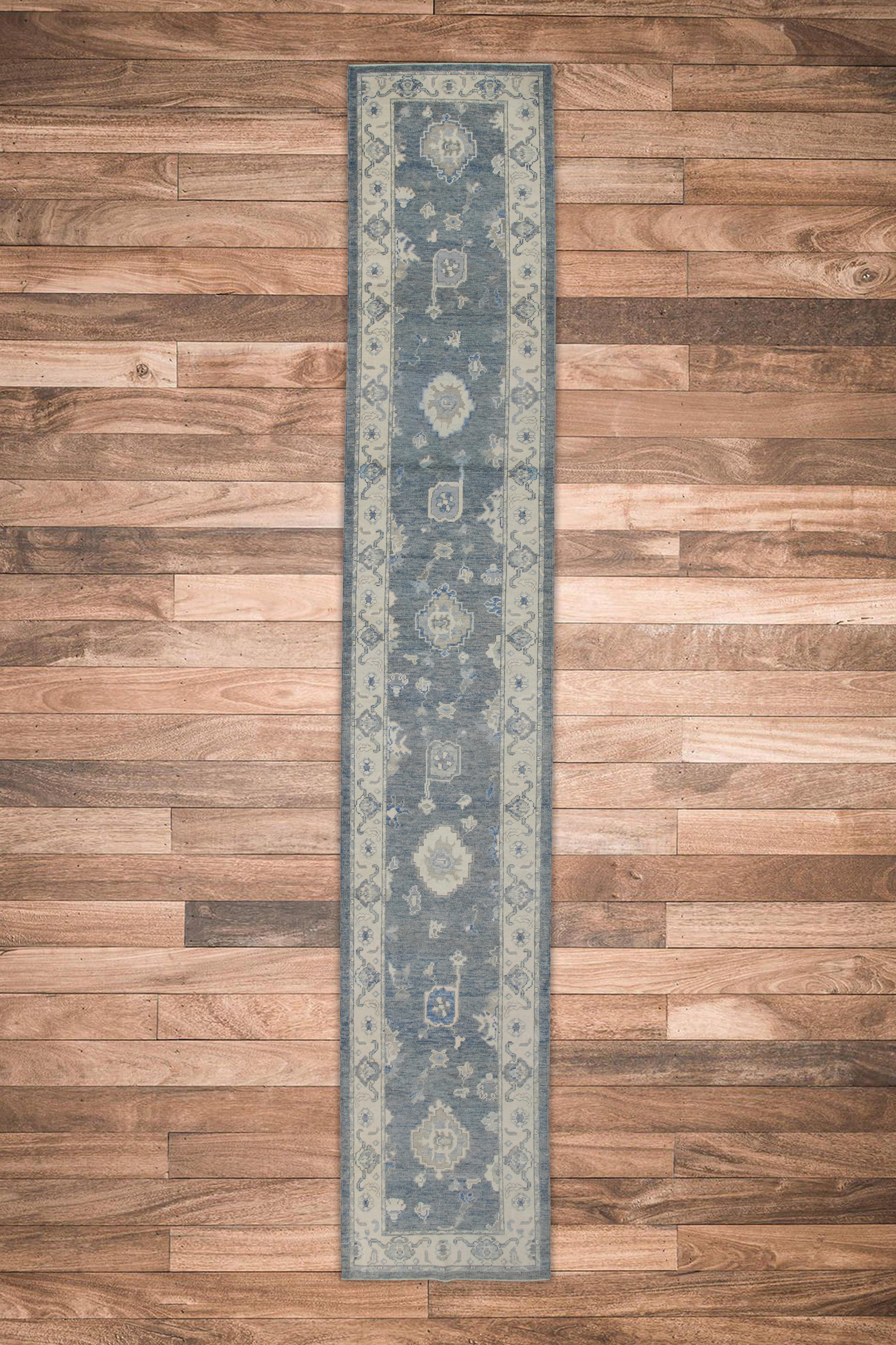 Tappeto Oushak Runner Turco Blu e Avorio Tessuto a mano in lana 2'10