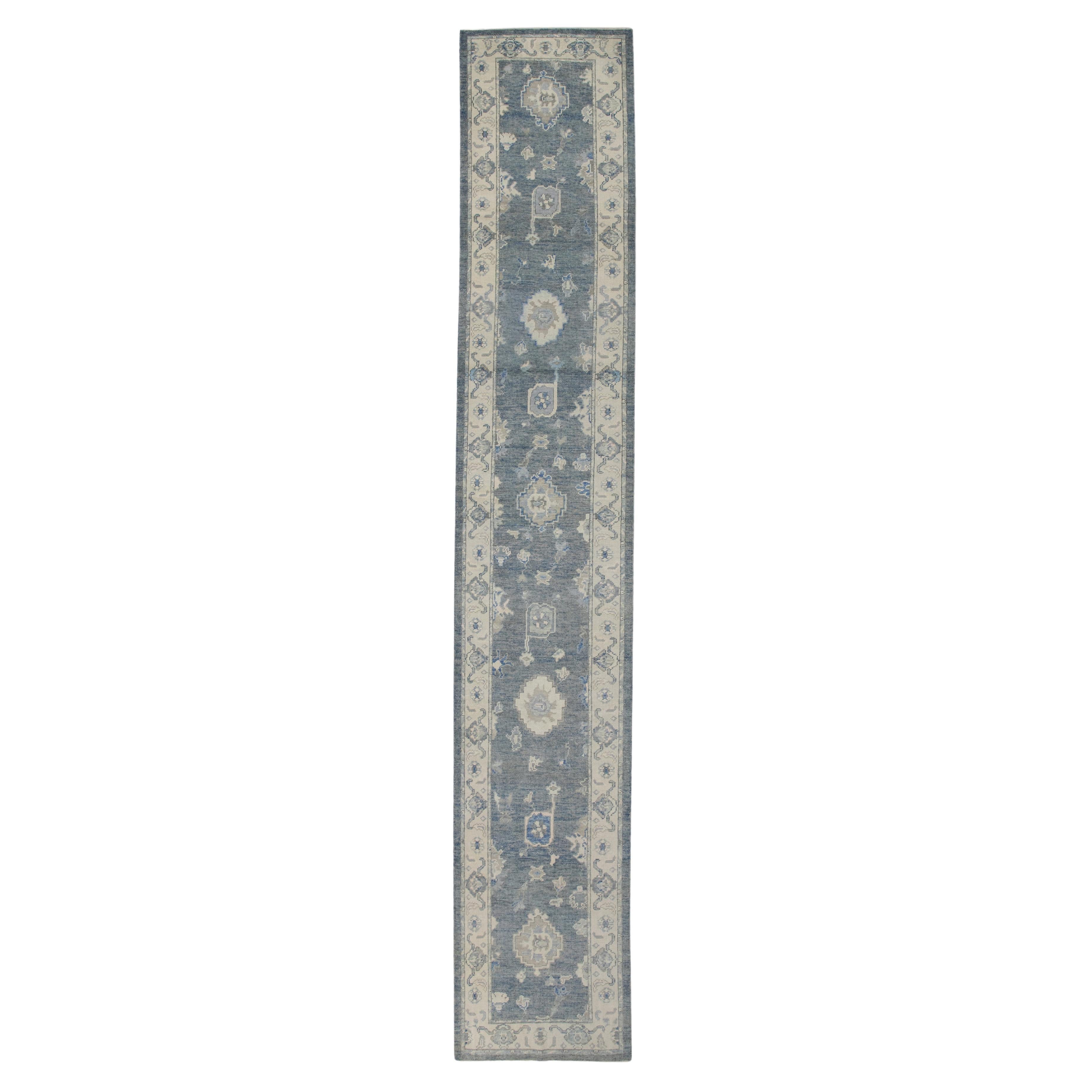 Tappeto Oushak Runner Turco Blu e Avorio Tessuto a mano in lana 2'10" x 17'