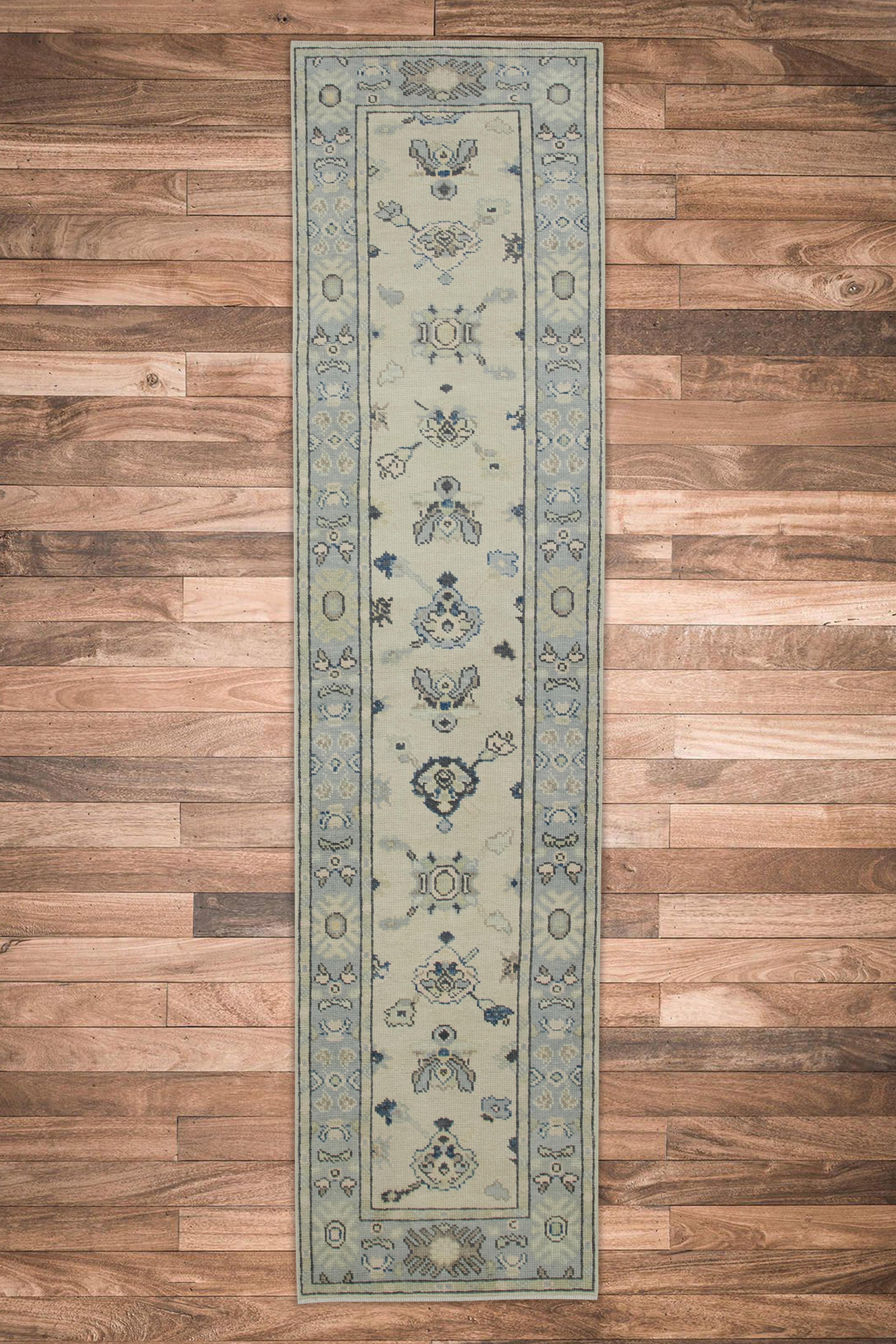 Alfombra turca Oushak Crema y Azul Floral Alfombra de lana tejida a mano 2'4