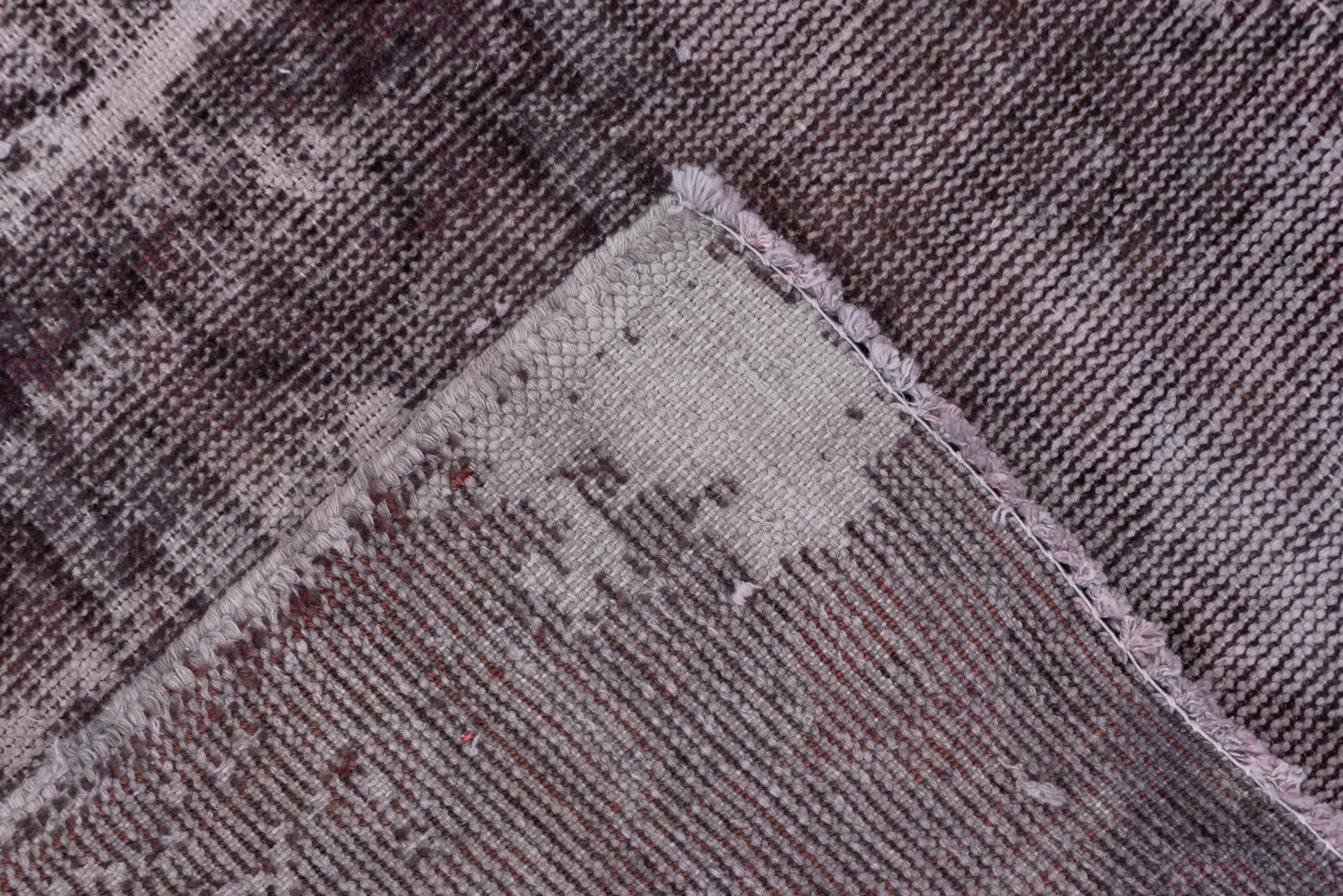 Türkischer Teppich im Oushak-Stil - antik und beschädigt im Zustand „Gut“ im Angebot in New York, NY