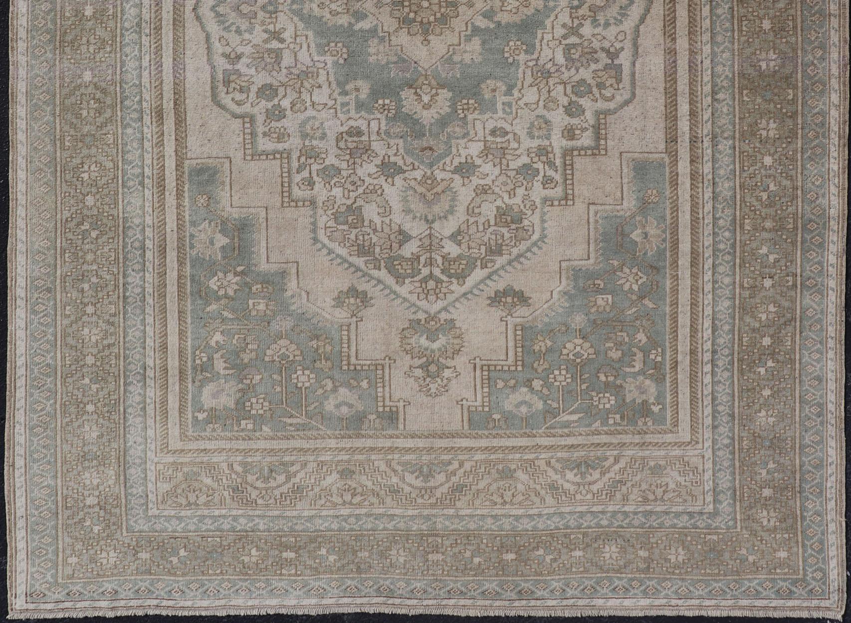 Turkish Oushak Vintage Medallion Rug in Light Blue-Green, Tan, Taupe, and Cream For Sale 4