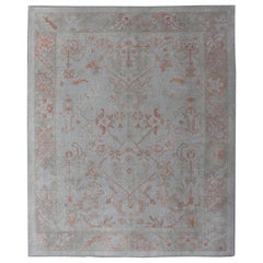 Türkischer Oushak mit gedämpfter Farbpalette und All-Over-Design von Keivan Woven Arts