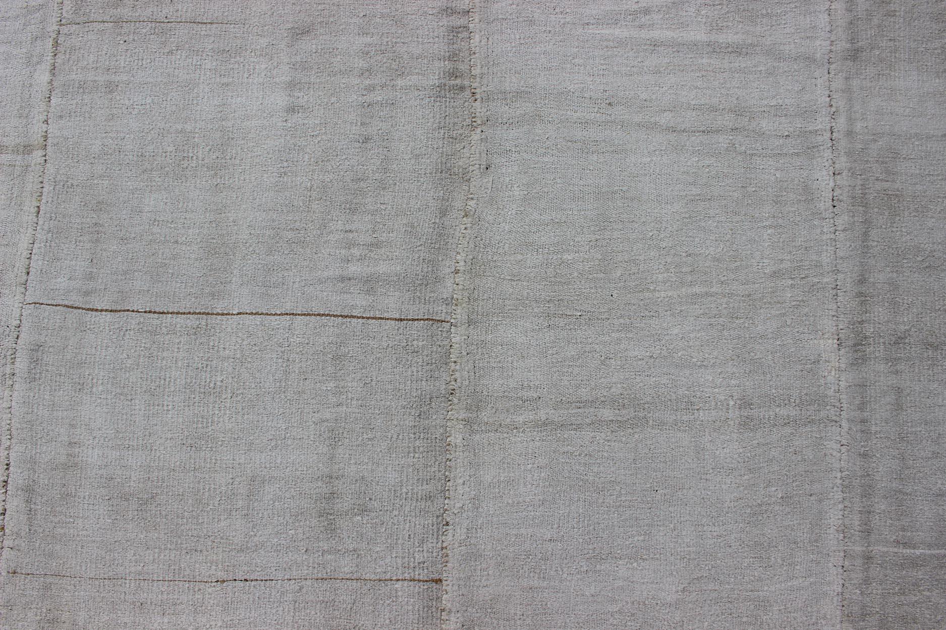 Turkish Paneled Kilim Vintage Rug in Off-White For Sale 5