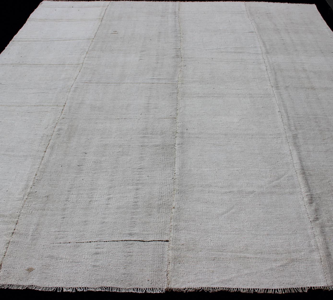 Turkish Paneled Kilim Vintage Rug in Off-White For Sale 3