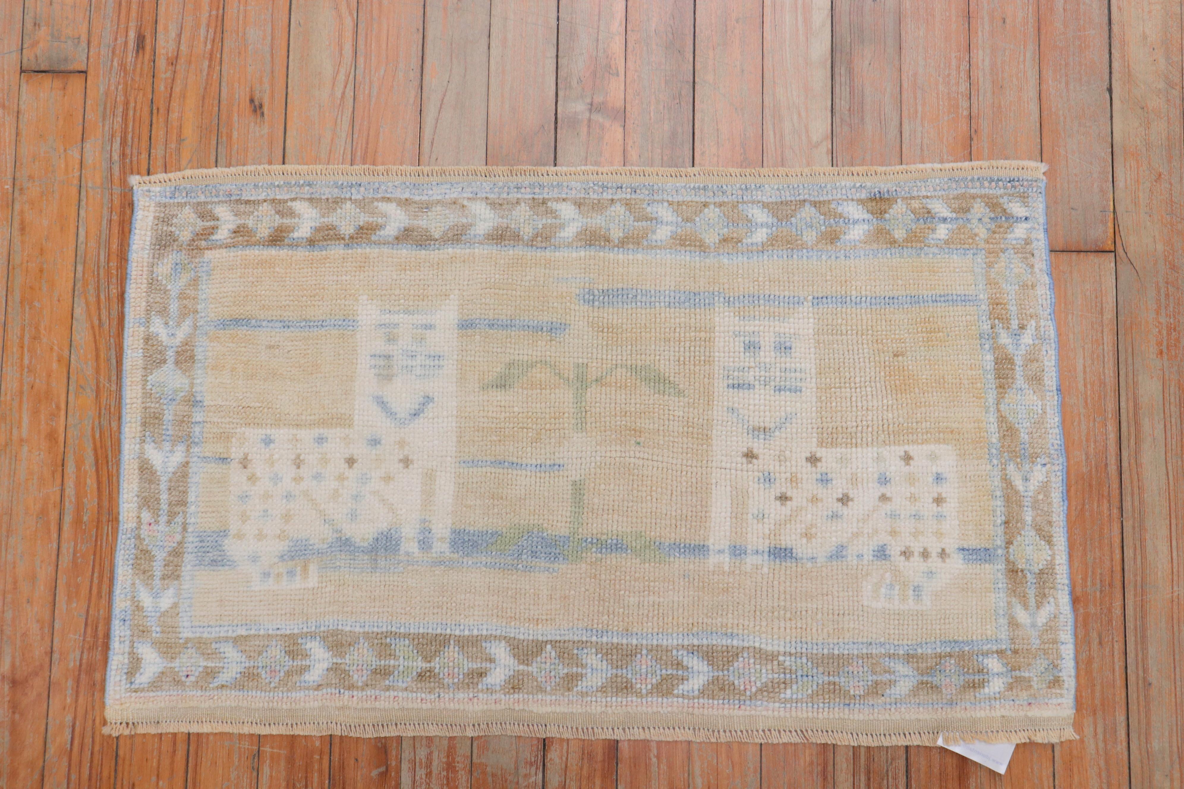 Turkish Pictorial Rug In Good Condition In New York, NY