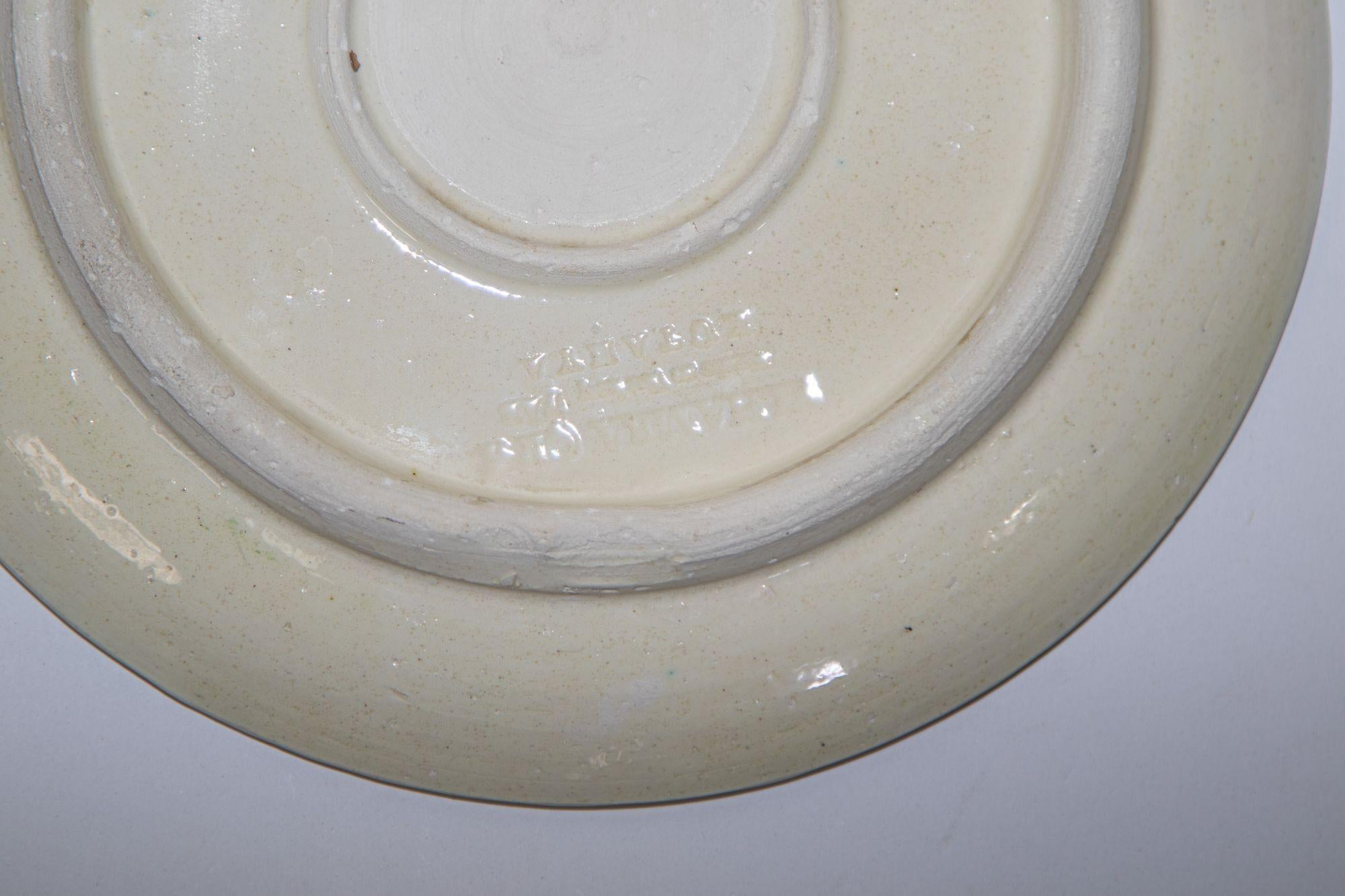Türkische polychrome, handbemalte Kutahya-Platte aus Keramik im Angebot 7
