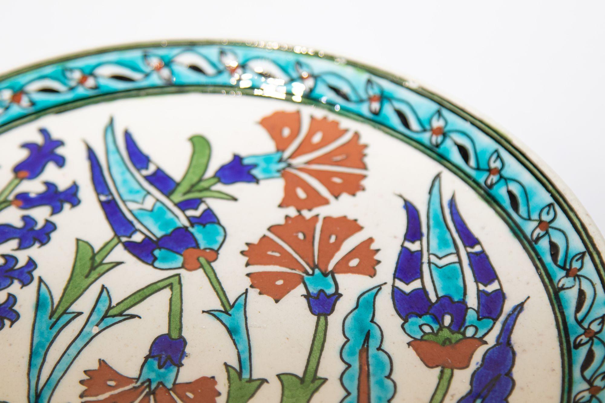 Turkish Polychrome Hand Painted Ceramic Kutahya Platter In Good Condition For Sale In North Hollywood, CA
