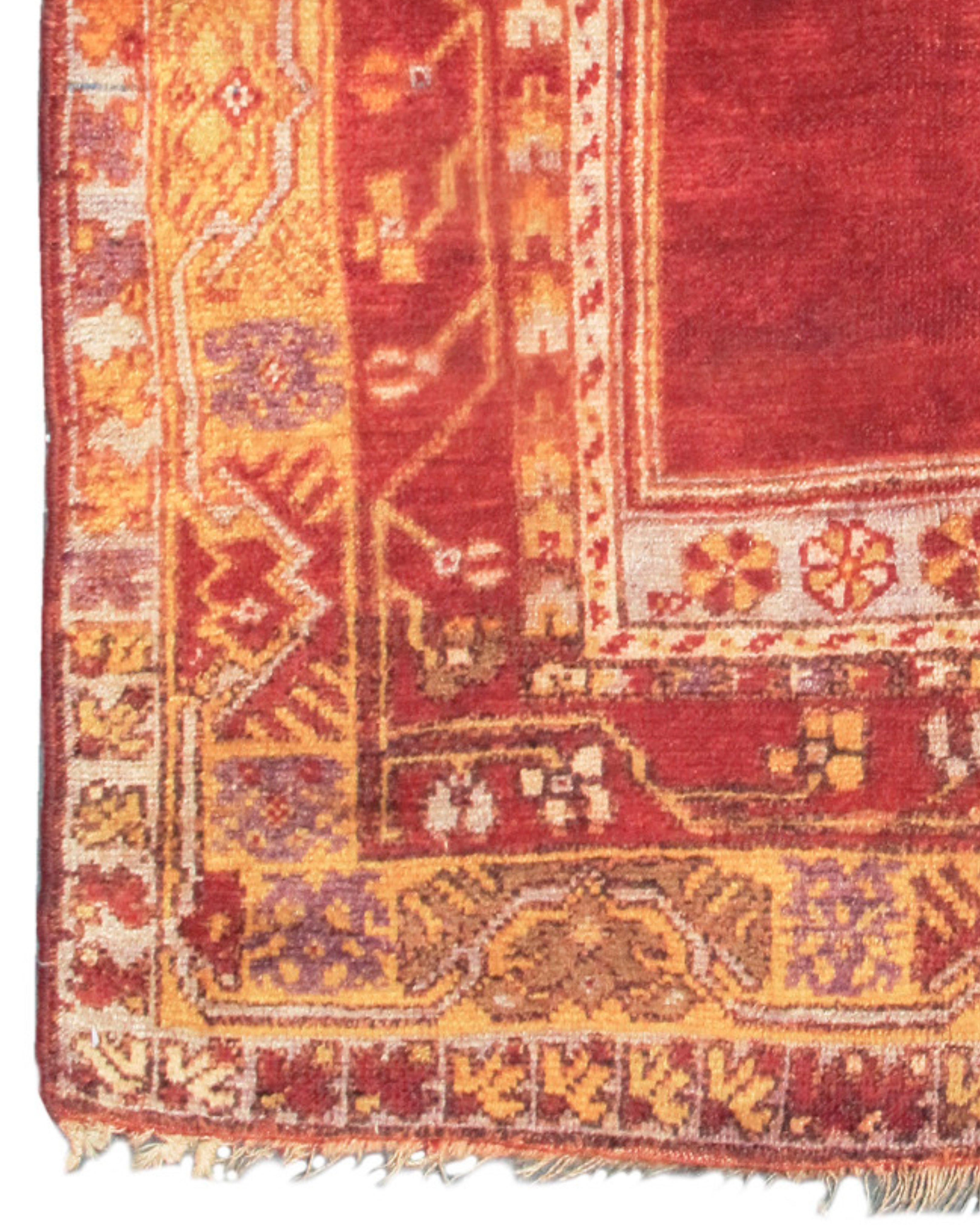 Turkish Prayer Rug, c. 1900 In Excellent Condition For Sale In San Francisco, CA