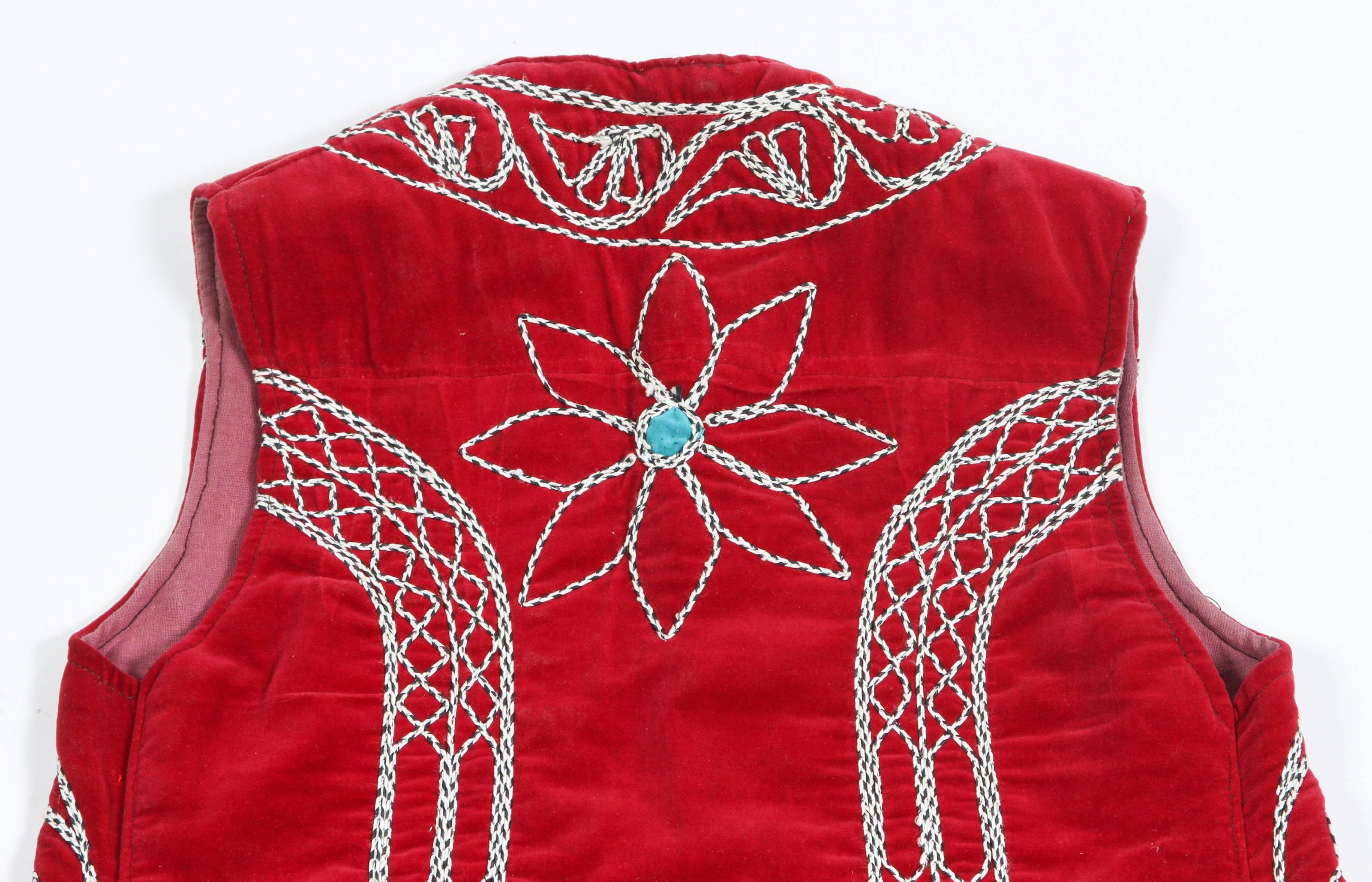 Turkish Vintage Red Ceremonial Folk Traditional Vest In Good Condition For Sale In North Hollywood, CA