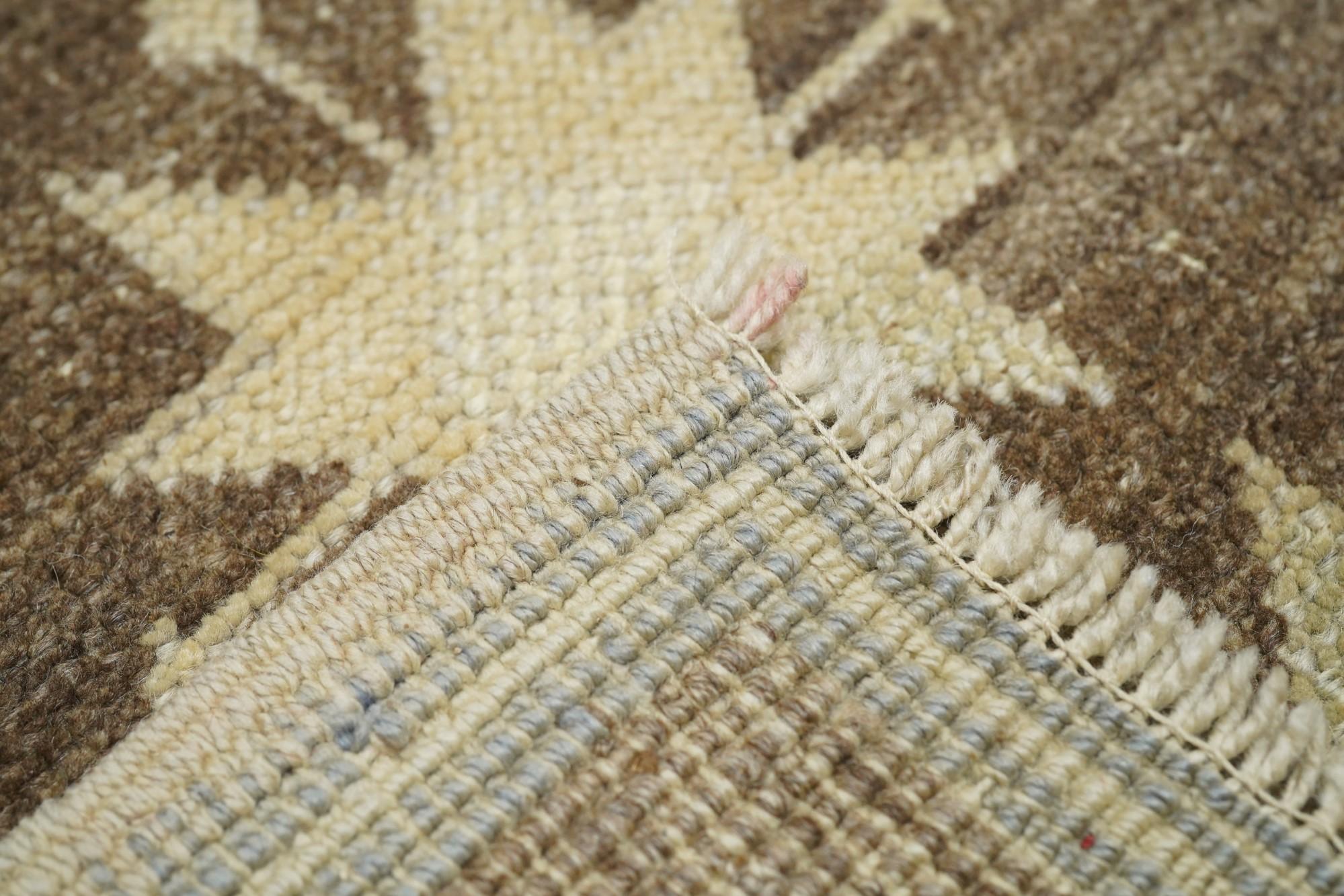 Turkish Rug 2'10'' x 4'11'' For Sale 4