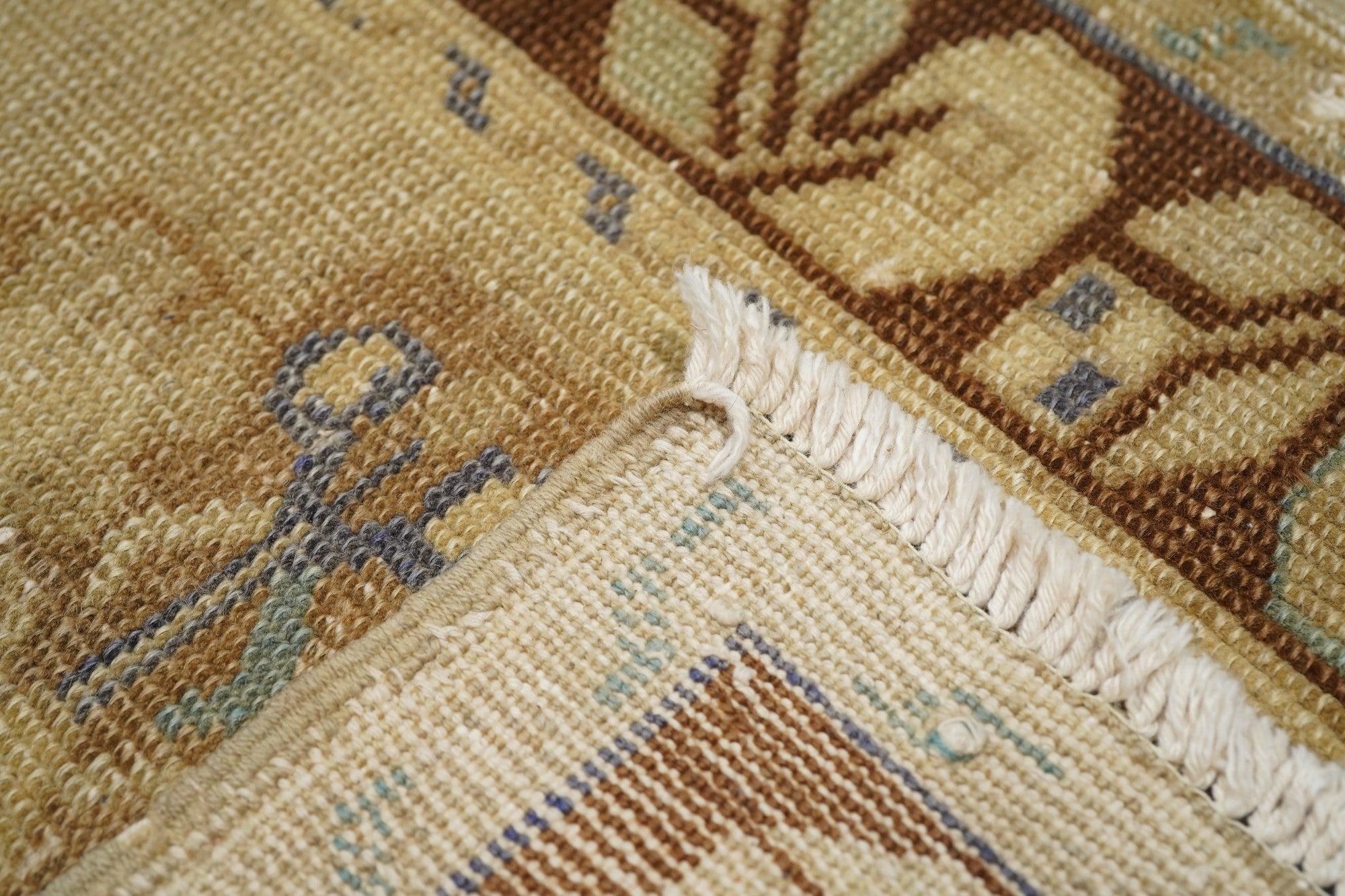 Alfombra turca 2'3'' x 3'9'' en venta 1