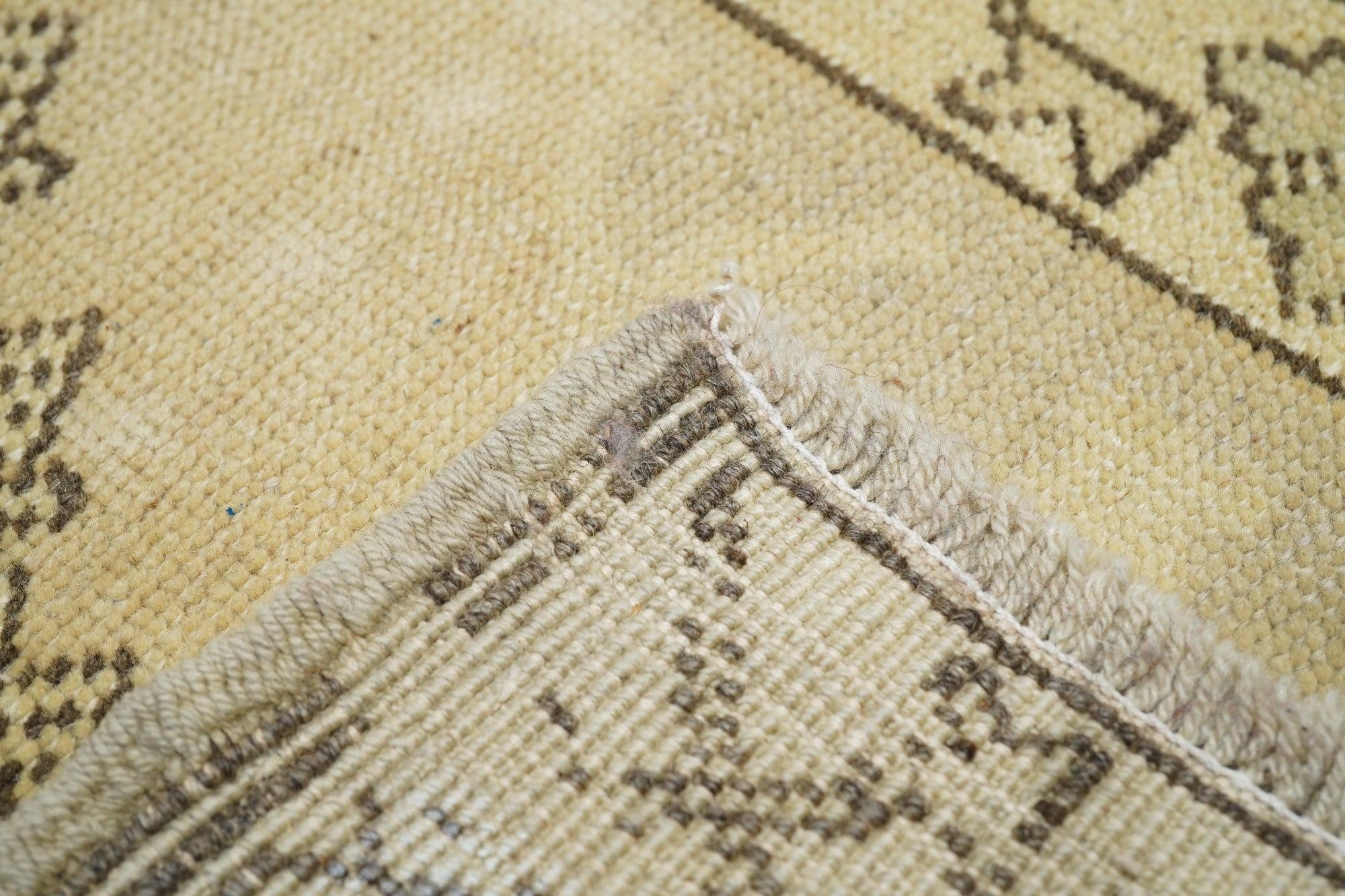 Turkish Rug 2'4'' x 4'9'' For Sale 2