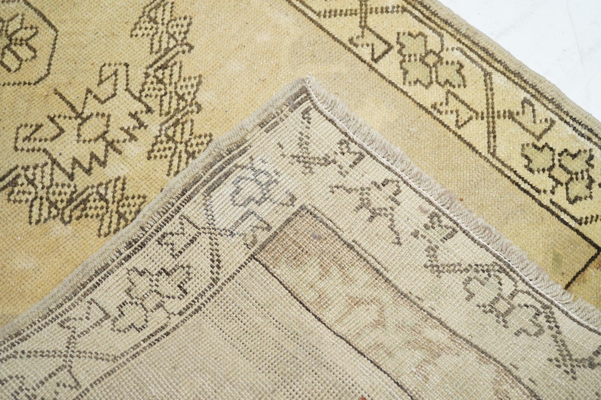 Turkish Rug 2'4'' x 4'9'' For Sale 3