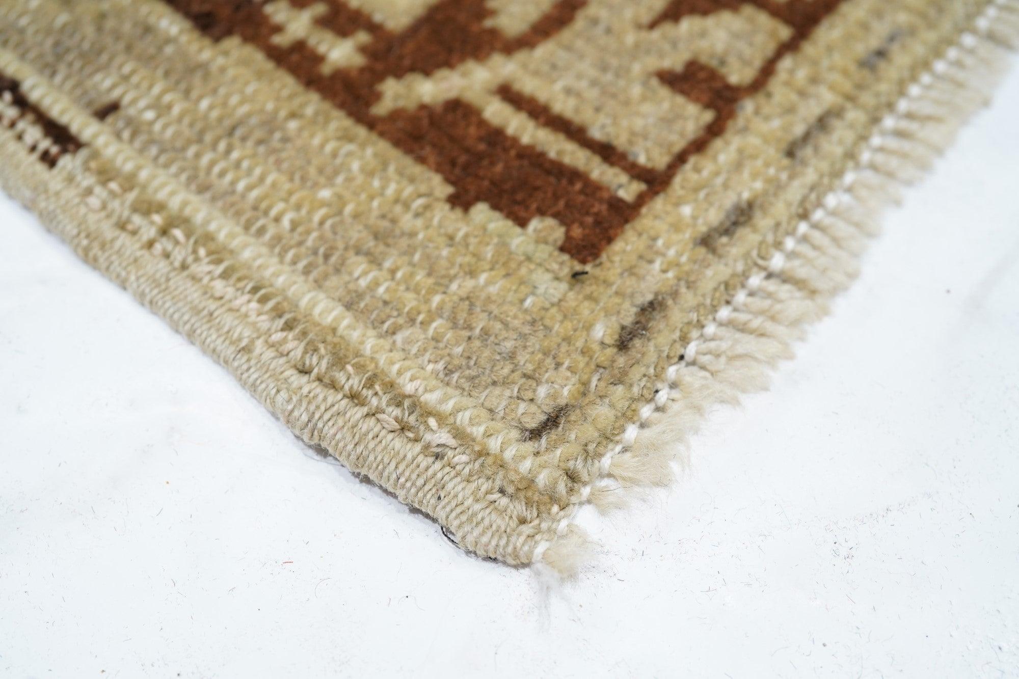 Turkish Rug 2'5'' x 4'5'' In Good Condition For Sale In New York, NY
