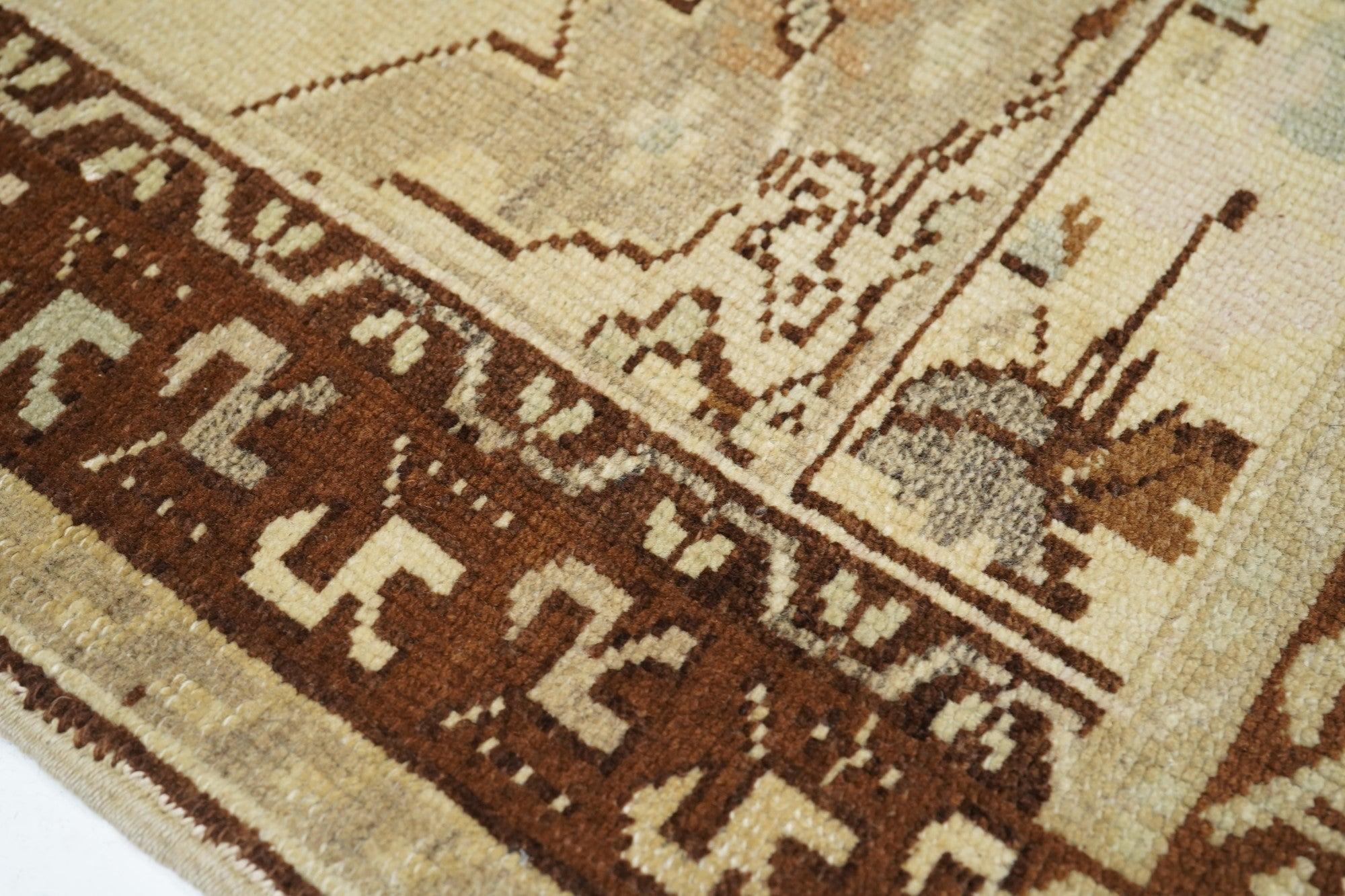 Contemporary Turkish Rug 2'5'' x 4'5'' For Sale